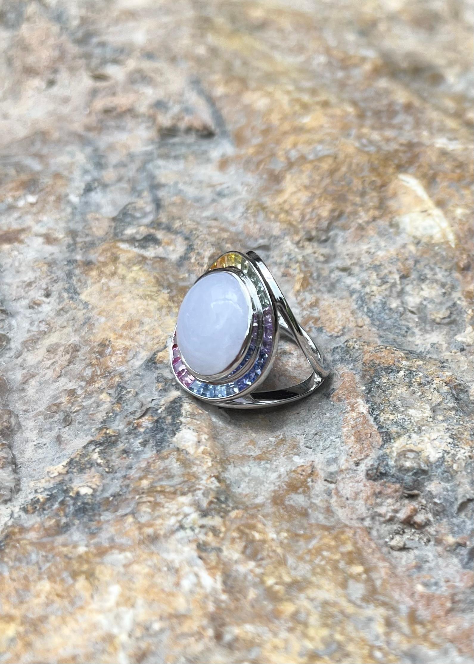 Ring aus lavendelfarbener Jade mit Fancy-Saphir in 18-karätiger Weißgoldfassung im Angebot 7