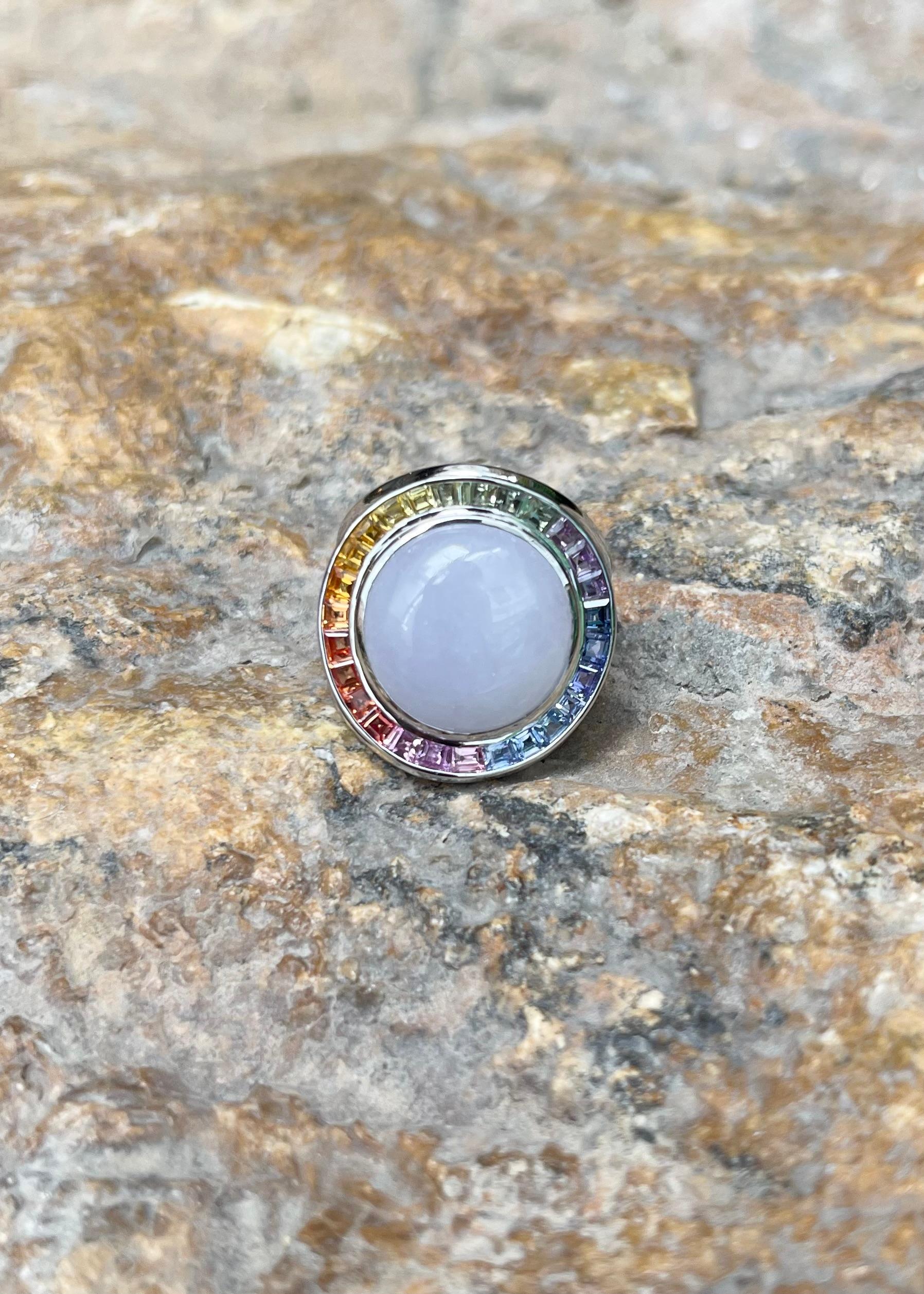 Ring aus lavendelfarbener Jade mit Fancy-Saphir in 18-karätiger Weißgoldfassung im Angebot 8