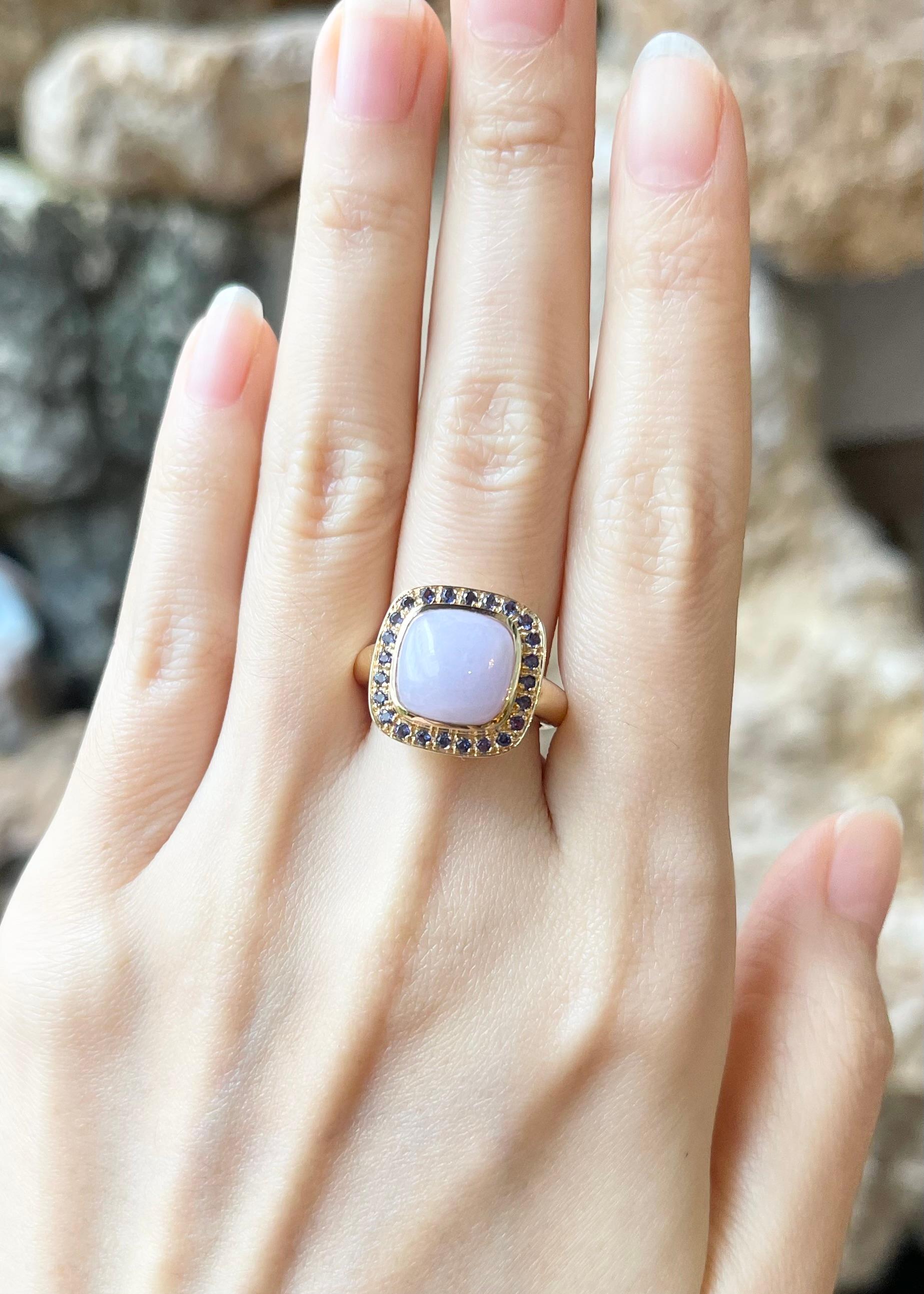 Lavender Jade 5.90 carats with Purple Sapphire 0.42 carats Ring set in 18k Gold Settings

Width:  1.4 cm 
Length: 1.4 cm
Ring Size: 53
Total Weight: 10.57 grams

