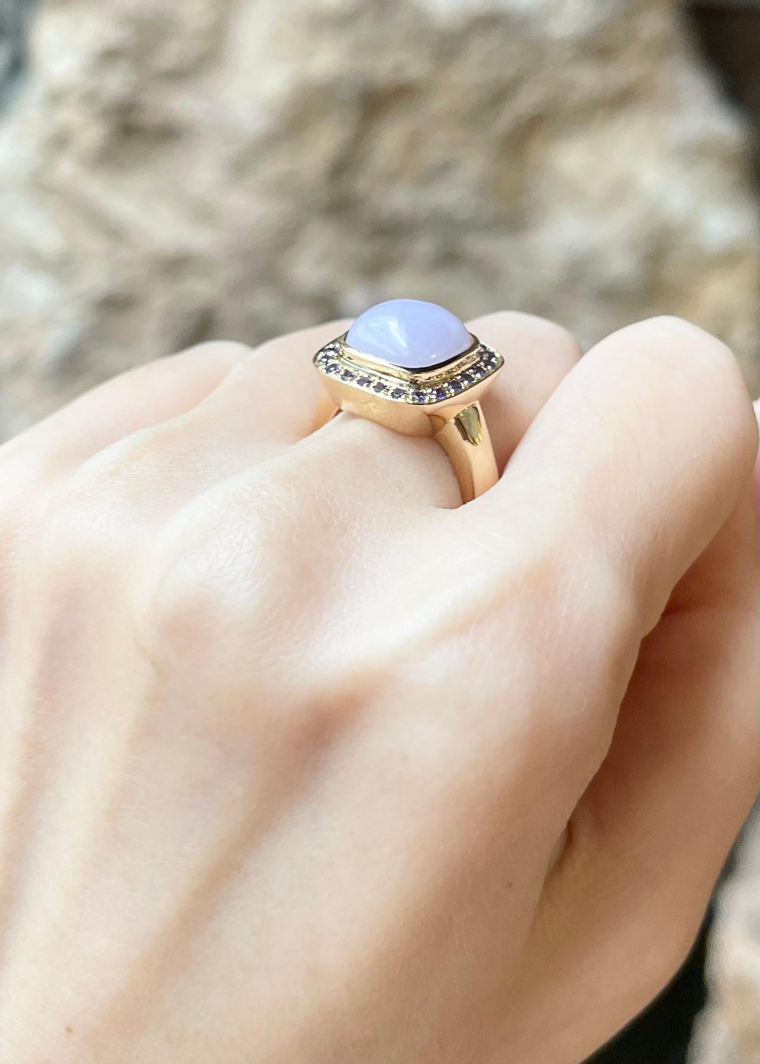 Women's Lavender Jade with Purple Sapphire Ring set in 18k Gold Settings For Sale