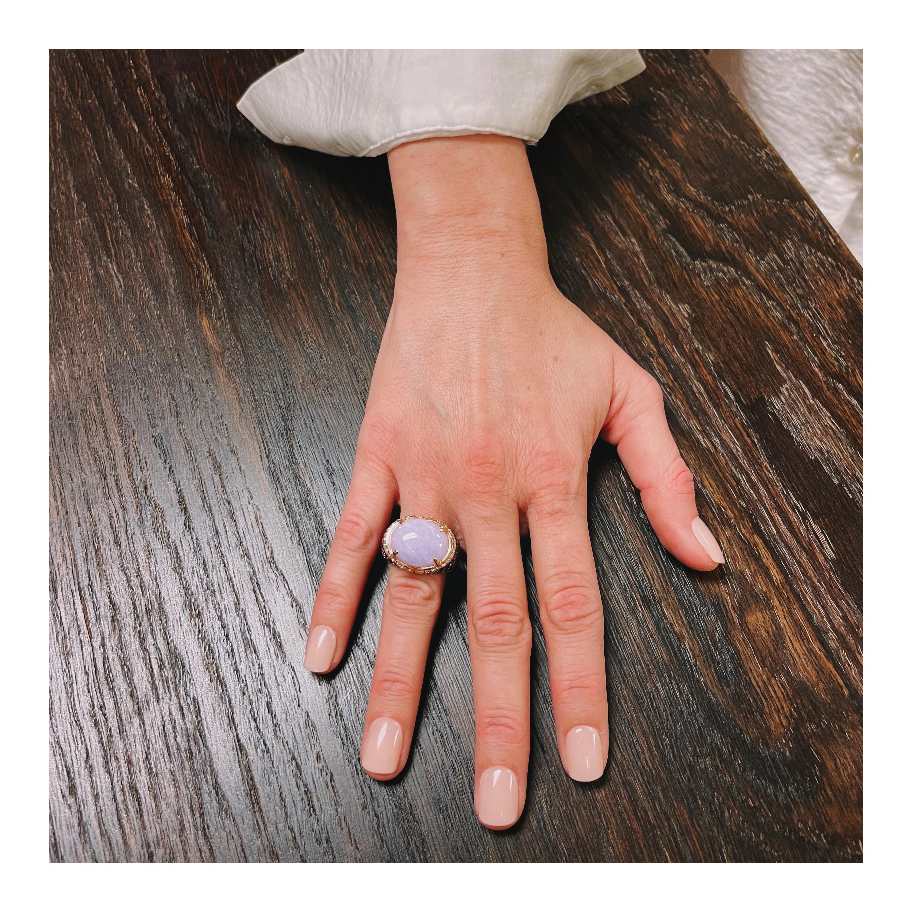 Lavender Jadeite, Amethyst and Diamond 18K Rose Gold Cocktail Ring In Good Condition For Sale In Beverly Hills, CA