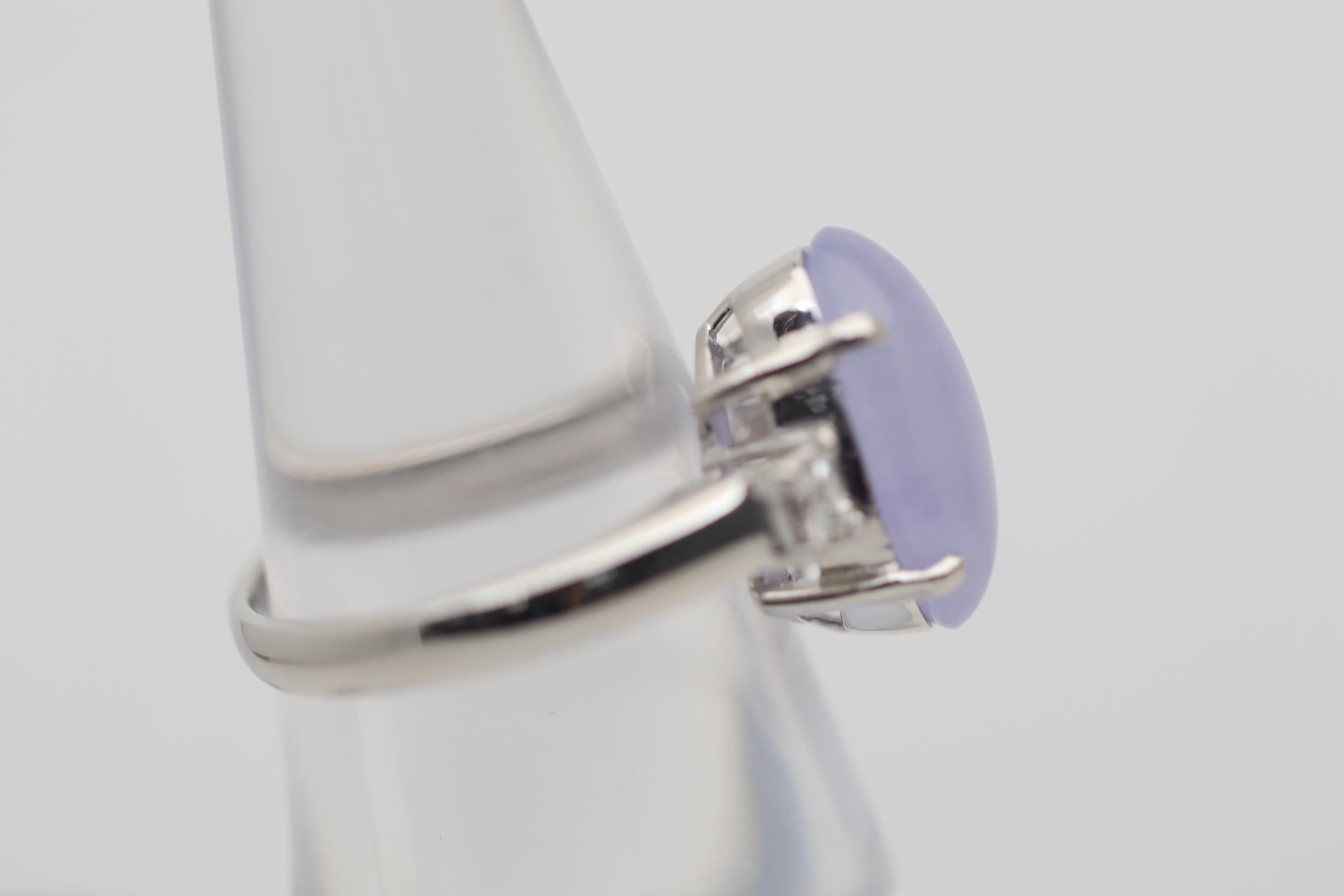 Cabochon Lavender Jadeite Jade Diamond Platinum 3-Stone Ring