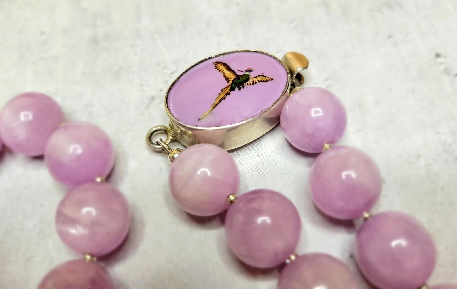 Lavender Kunzite Necklace With Vintage Painted Glass Essex Crystal Clasp For Sale 3