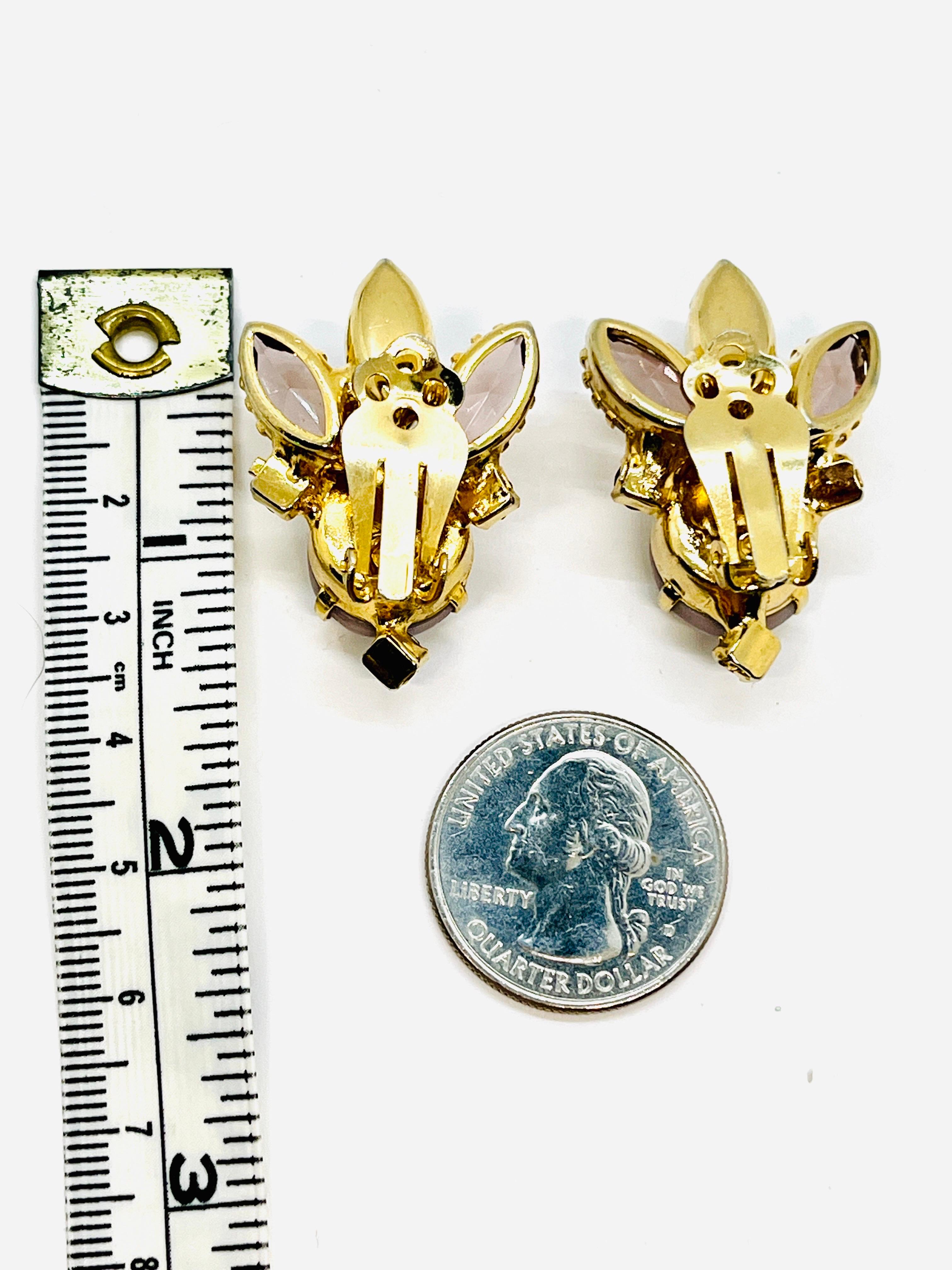 Lavender Molded Glass Leaf Clip Earrings, Milk Glass, Marquise Rhinestone For Sale 4