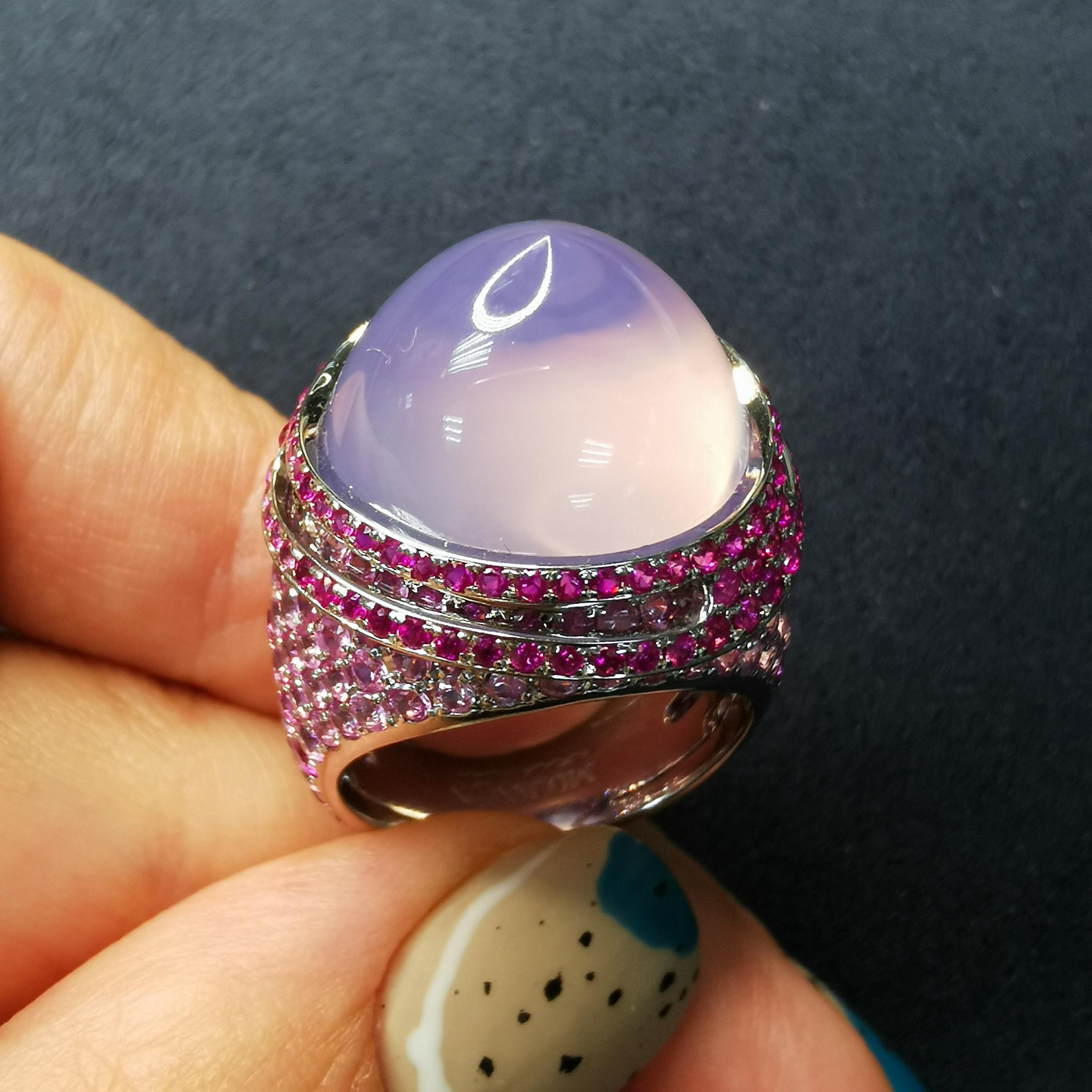 Contemporary Lavender Quartz 25.63 Carat Pink Sapphires 18 Karat White Gold Fuji Ring For Sale