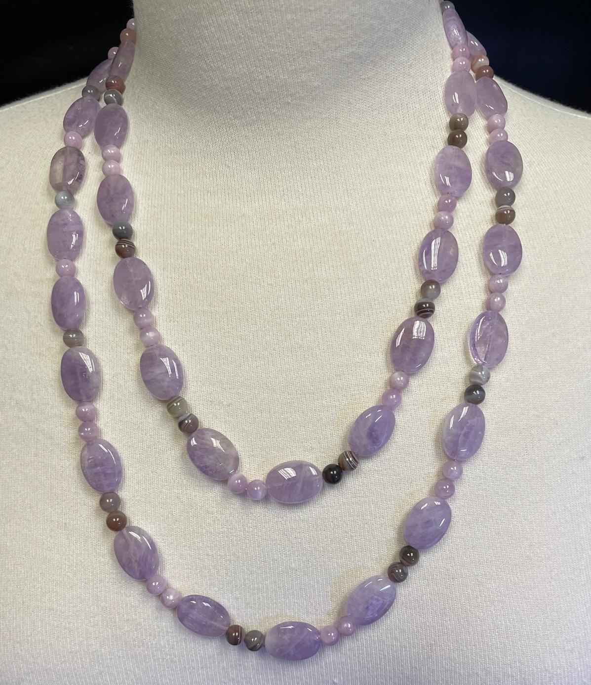 Lavender Rose de France Amethyst, Kunzite and Quartz Necklace with 14k Gold For Sale 2