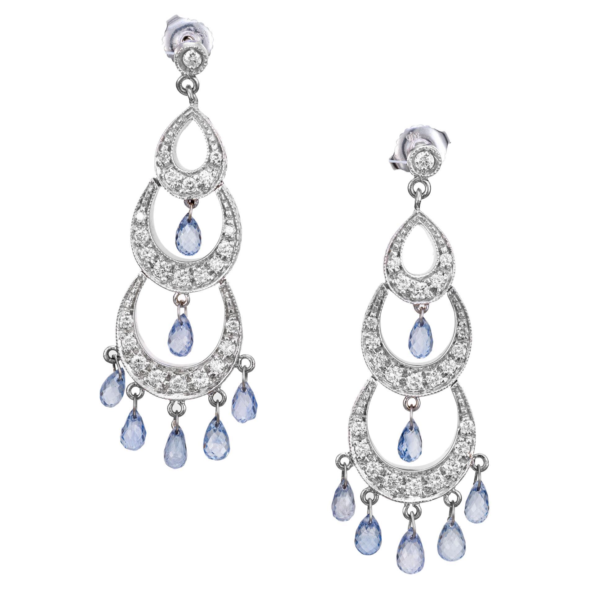 Pendants d'oreilles chandelier en saphir lavande, diamant et briolette en vente