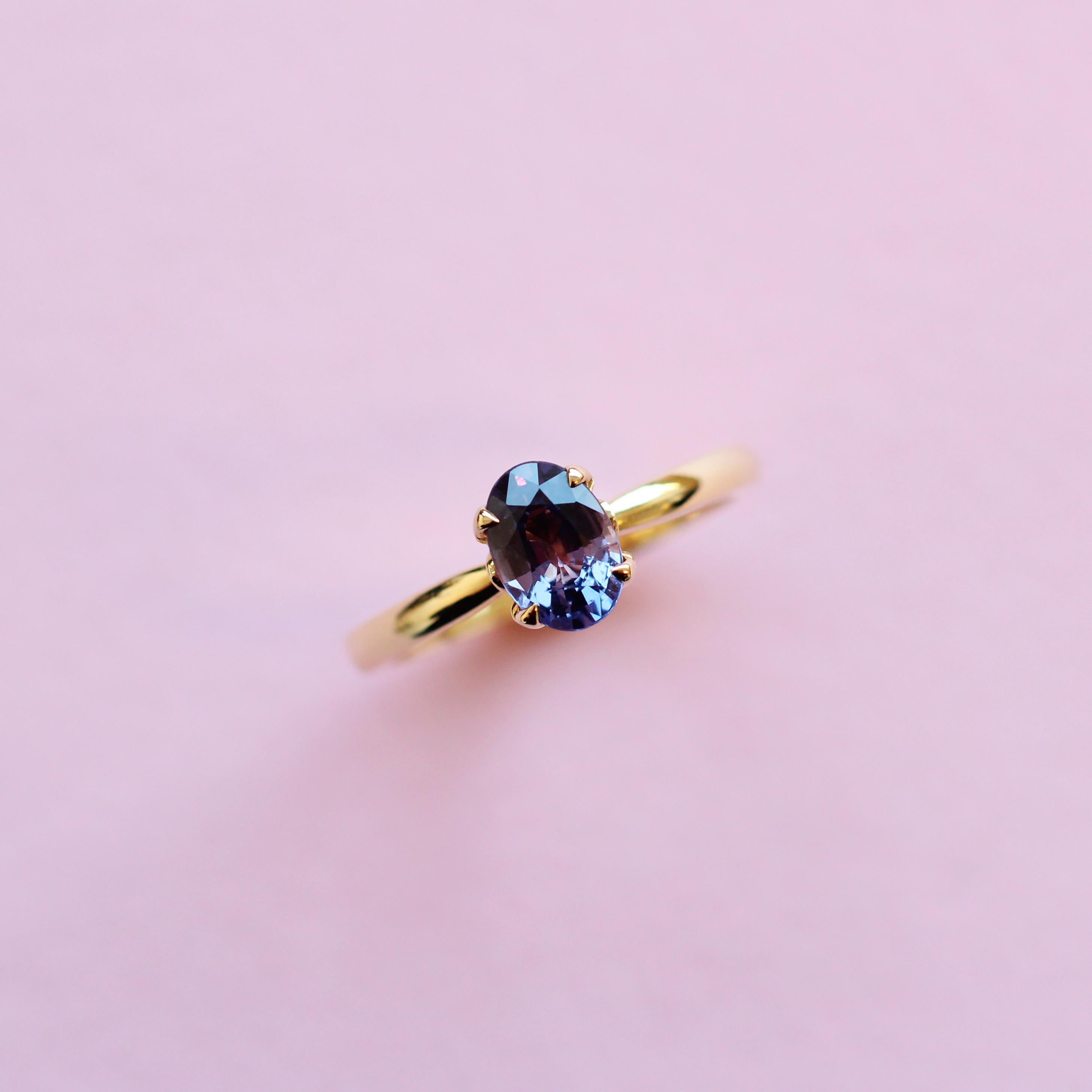 For Sale:  Lavender Sapphire Solitaire Ring in 18 Karat Yellow Gold 6