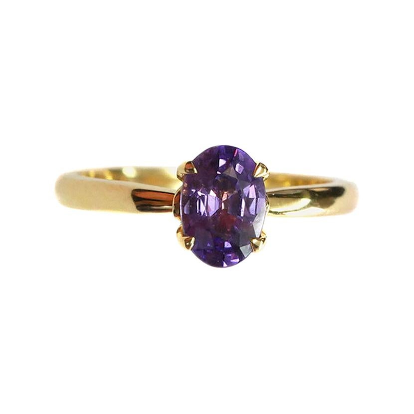 For Sale:  Lavender Sapphire Solitaire Ring in 18 Karat Yellow Gold