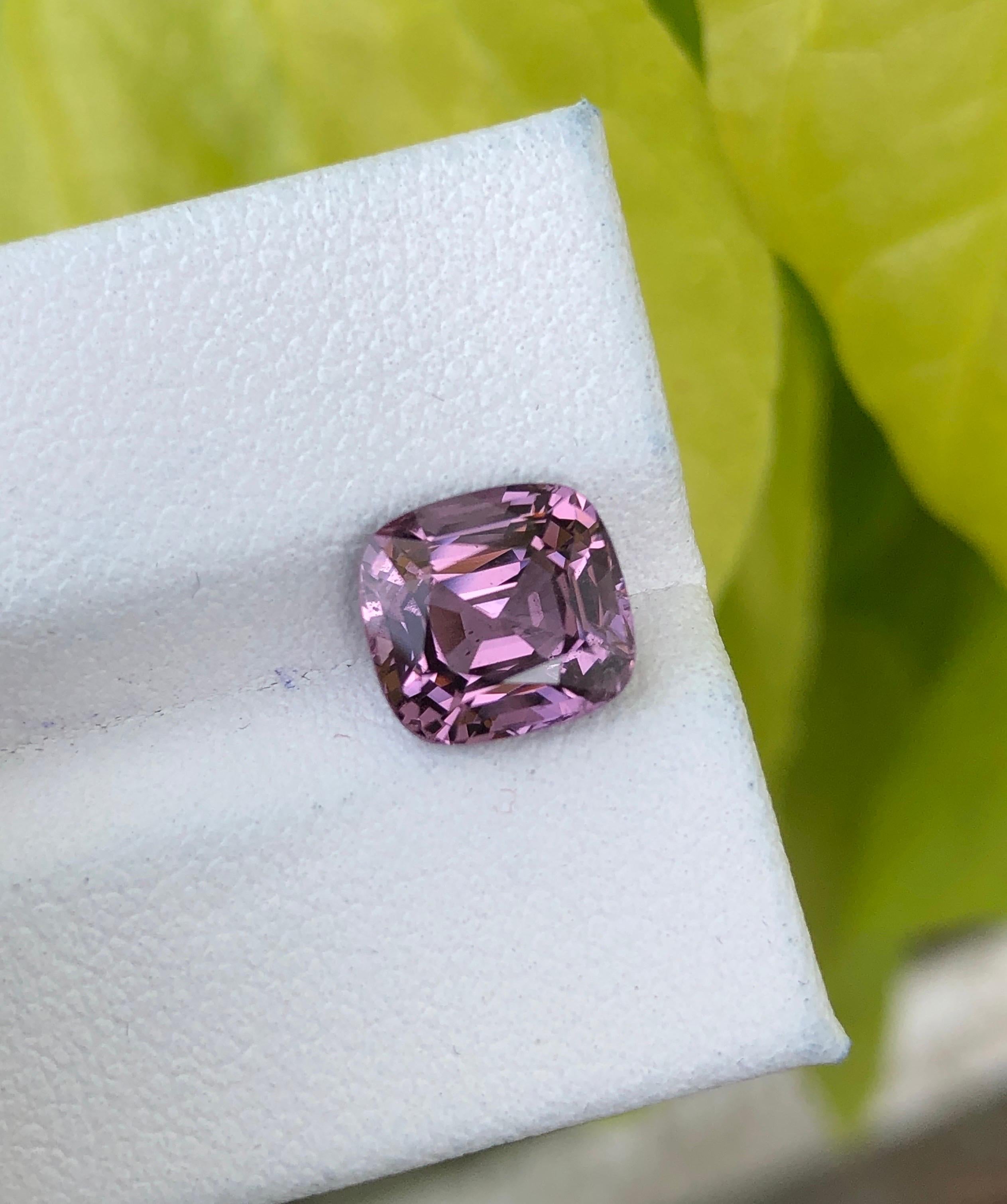 Lavender Spinel 2.99 ct In Excellent Condition In Bangkok, TH