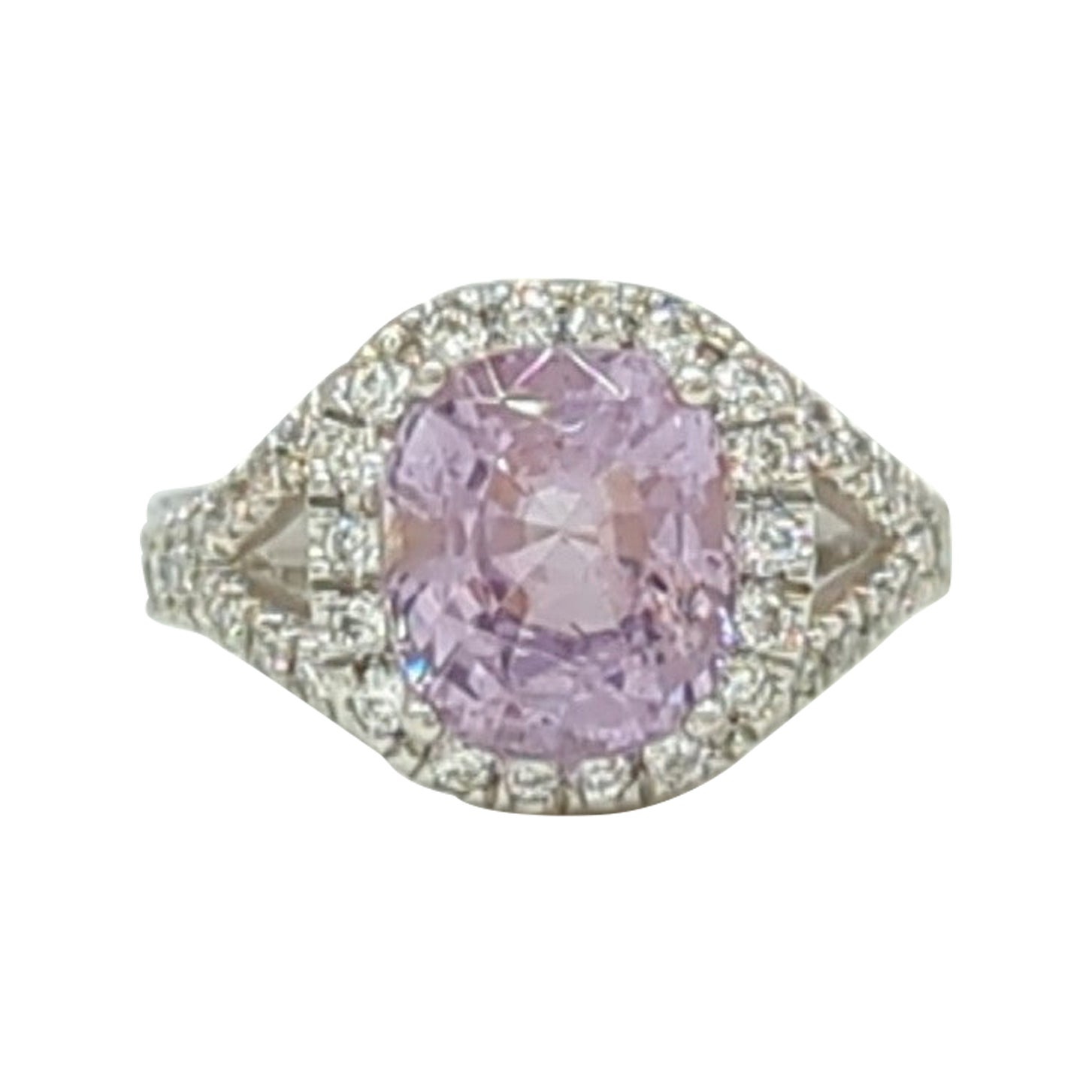 Cocktailring aus Platin mit lavendelfarbenem Spinell und weißem Diamant
