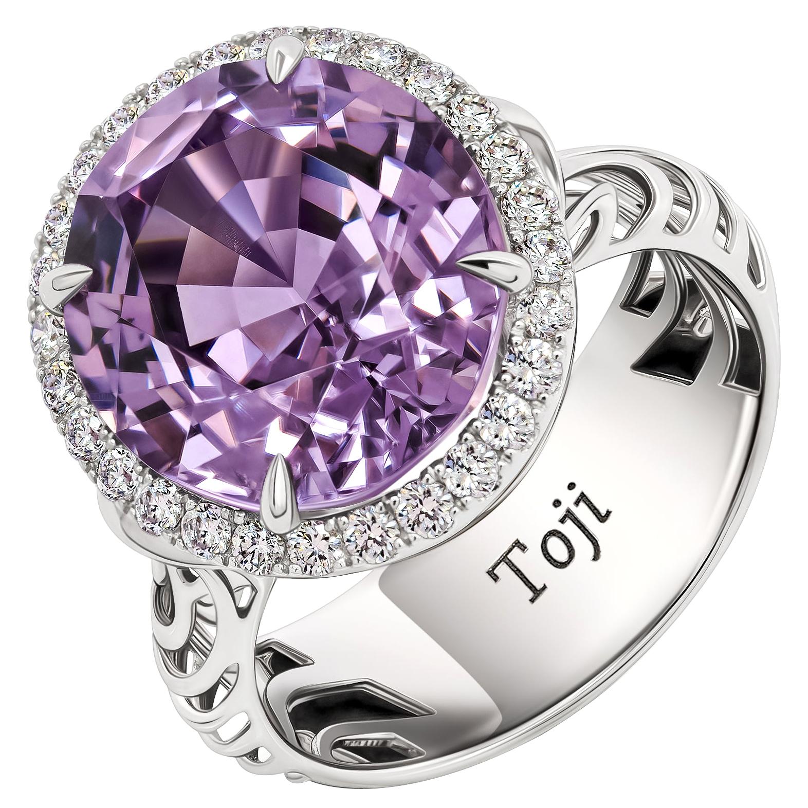 Lavender Spinel Ring, 18 K White Gold and Diamonds Lavender Spinel Ring For Sale