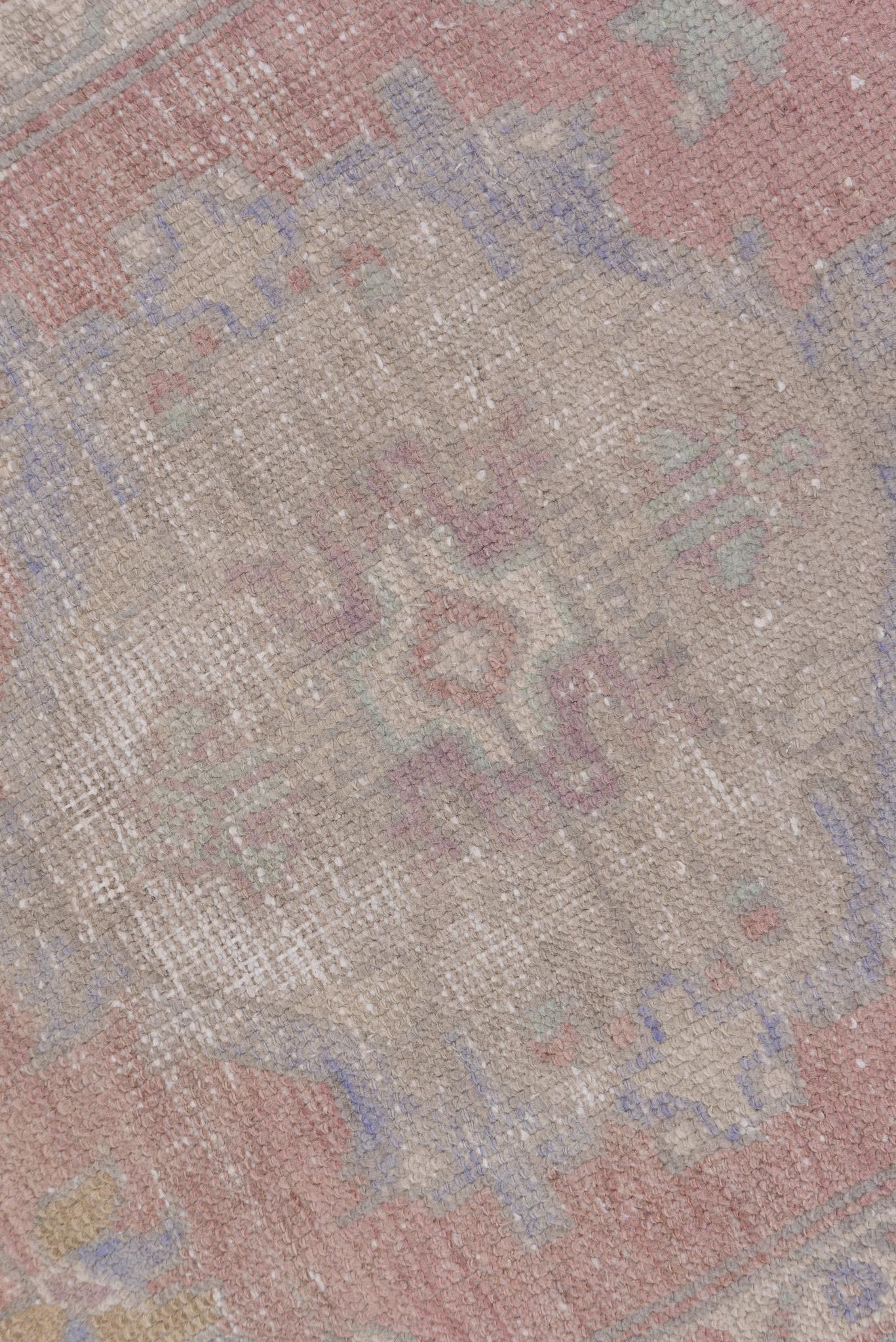 Lavender Wash Oushak Antique Rug In Excellent Condition For Sale In New York, NY