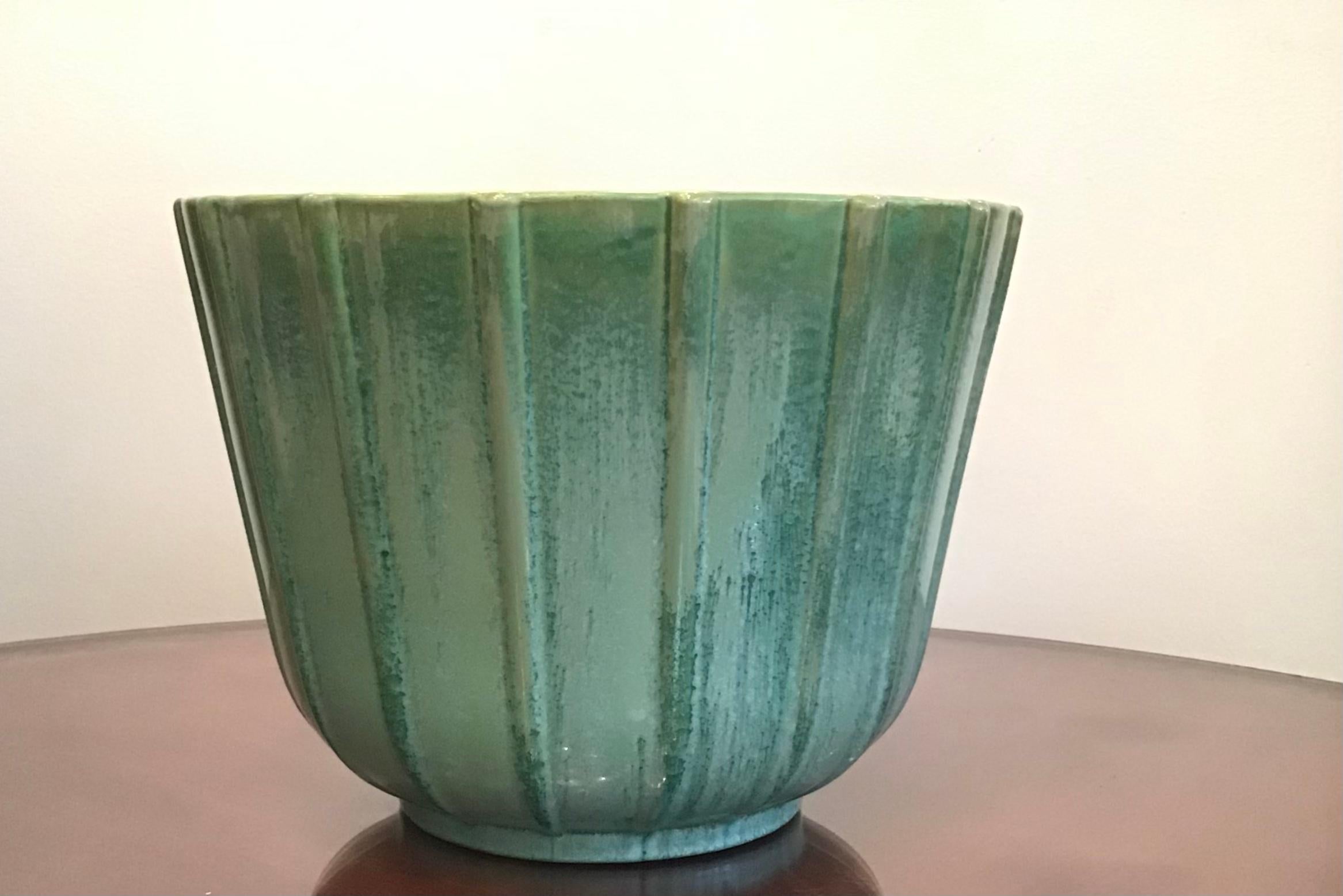 Vasenhalter aus Keramik in Elfenbein, 1930, Italien im Zustand „Hervorragend“ im Angebot in Milano, IT