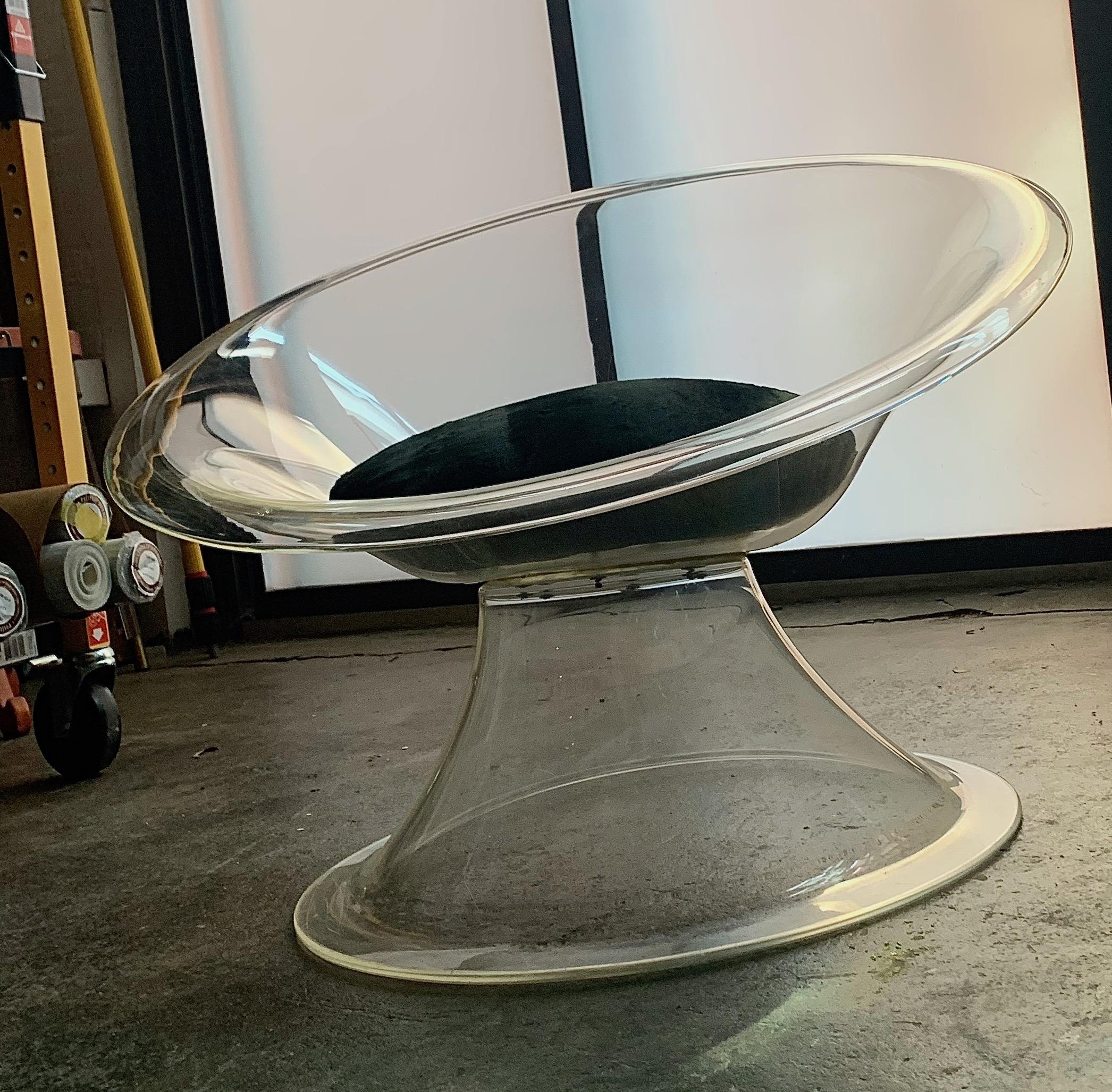 Laverne International Buttercup Lucite Lounge Chair, Invisible Group, 1959 In Good Condition For Sale In Brooklyn, NY