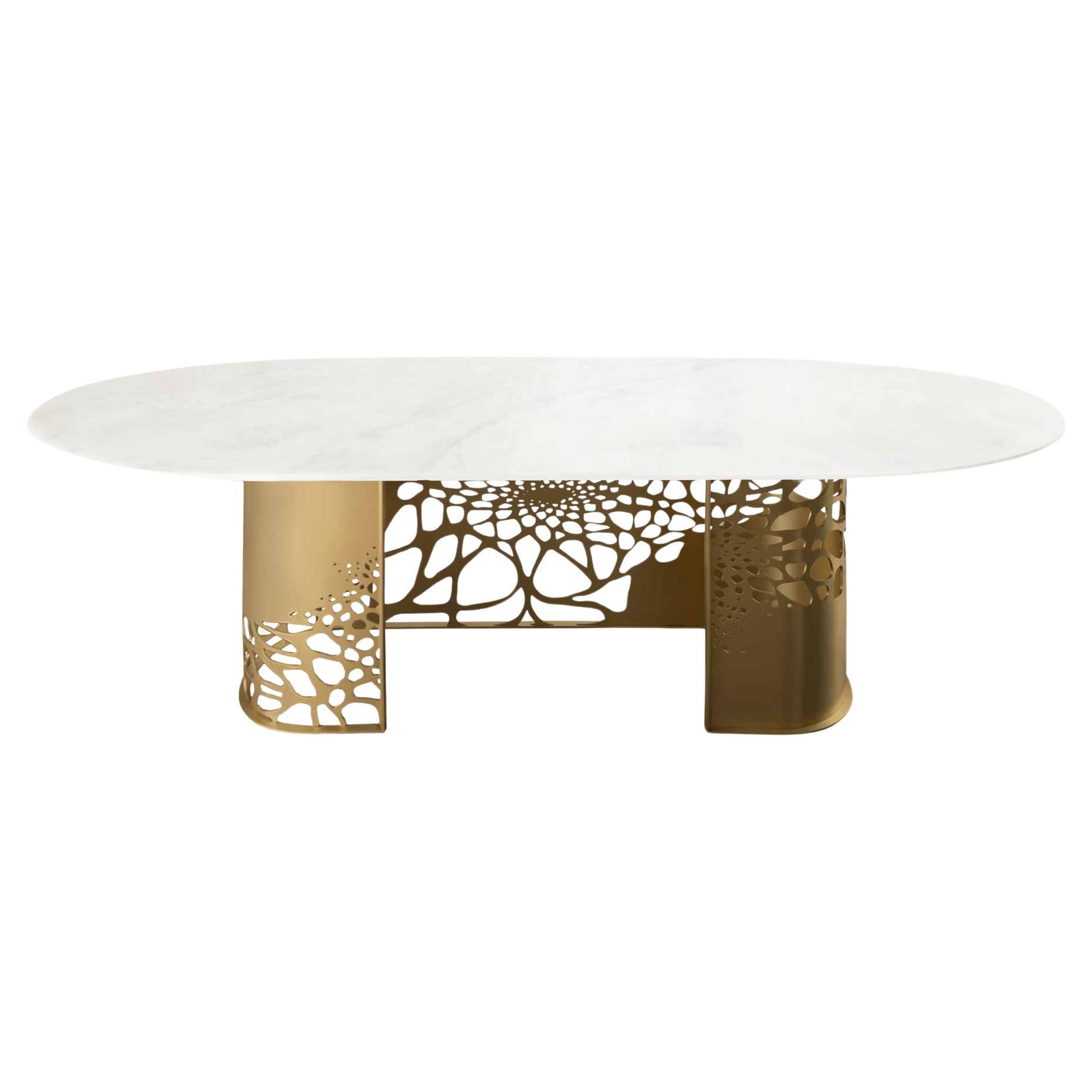 Lavish Calacatta Marble Dining Table by Memoir Essence For Sale