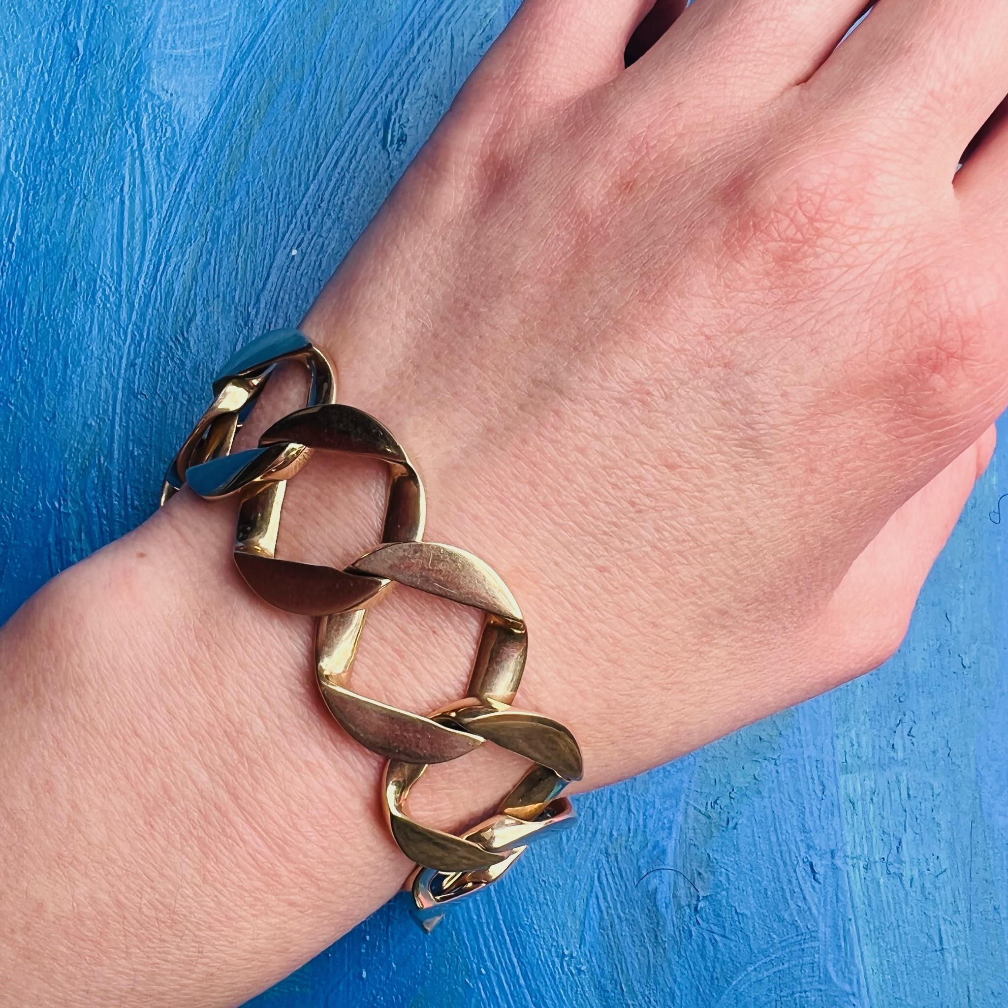 Lavish Heavy Mid-Century Gold Curb Link Bracelet In Good Condition For Sale In Portland, OR