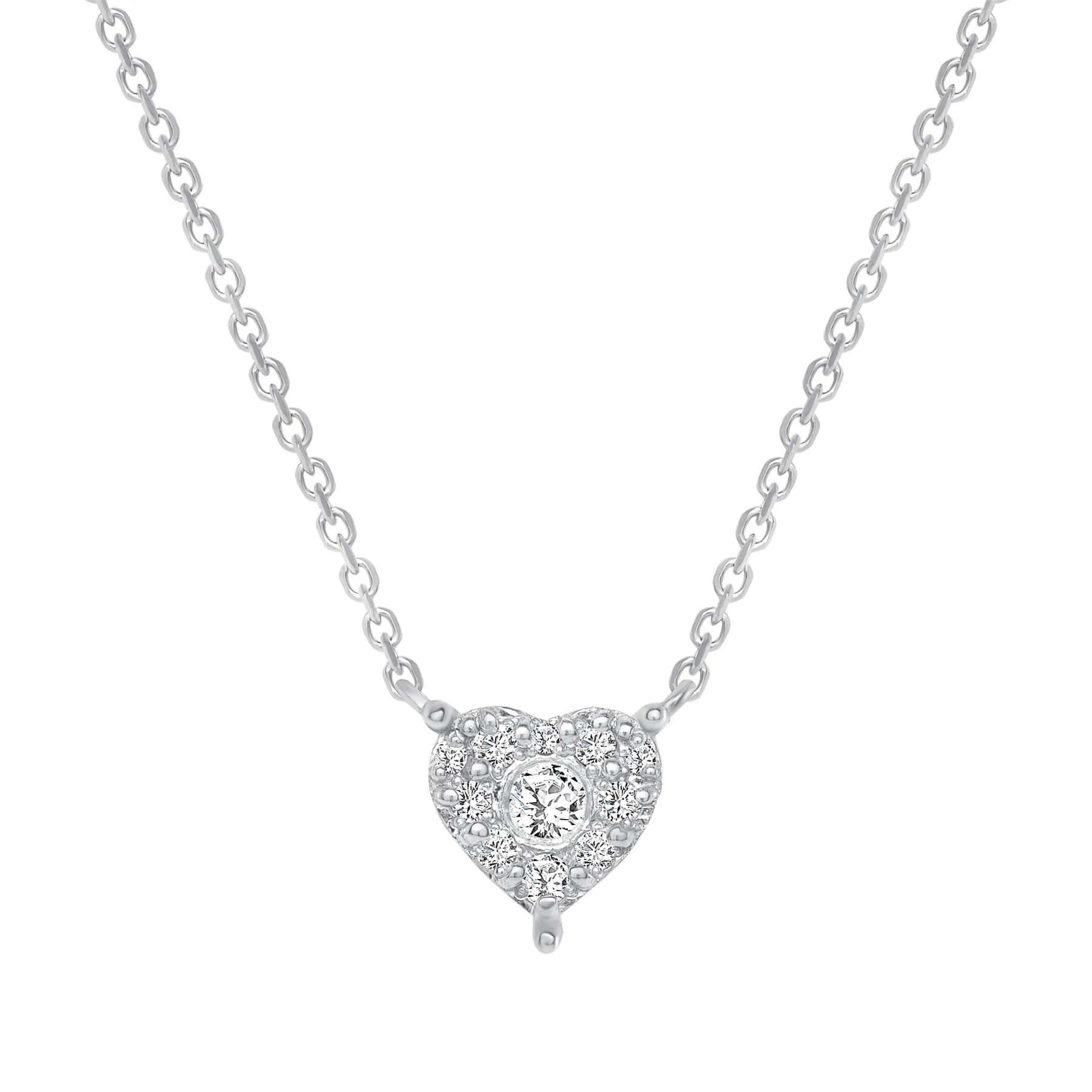 Round Cut Diamond Heart Cluster 14K Gold Pendant Necklace For Sale