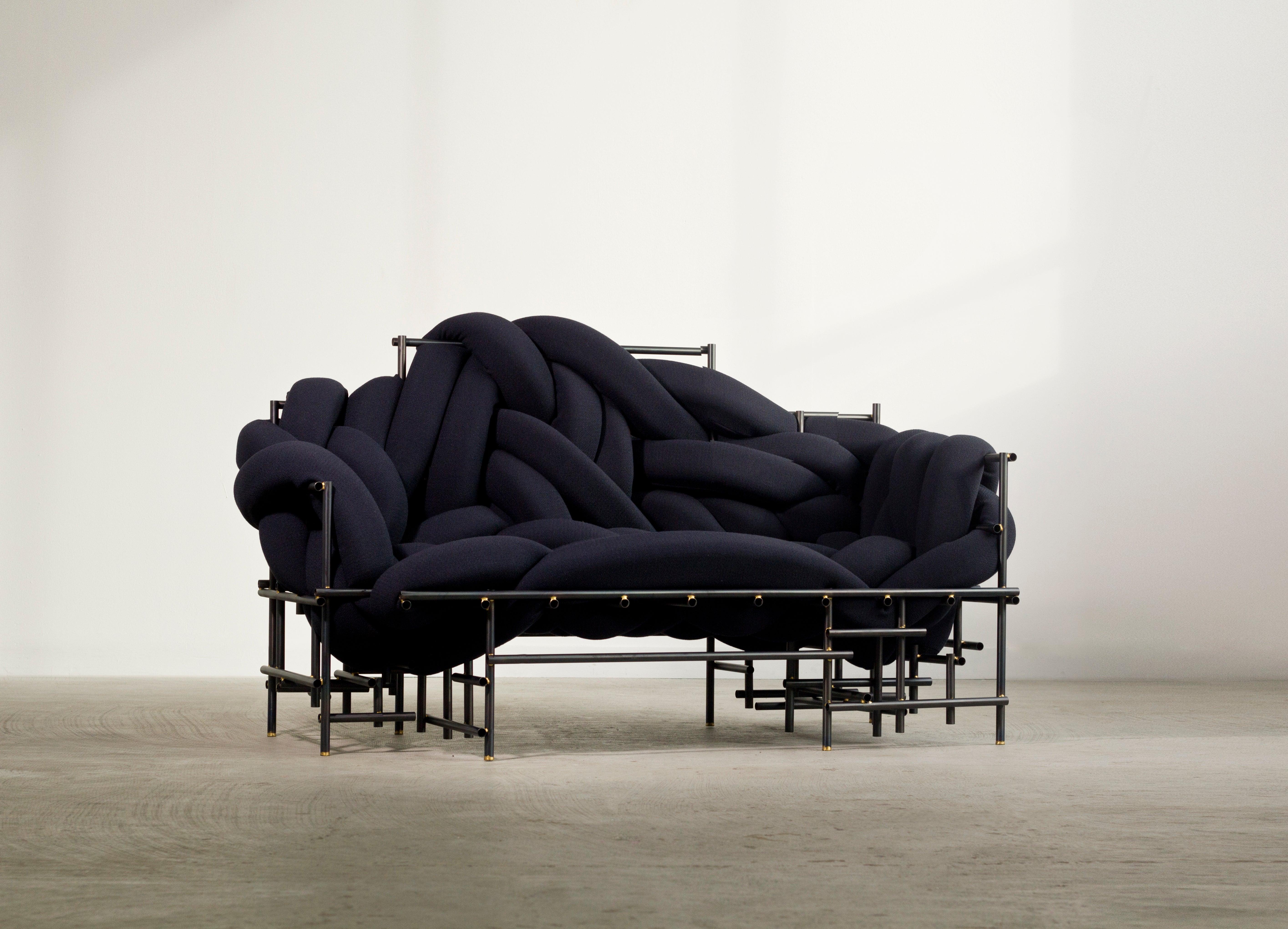 Lawless-Sofa Noir von Evan Fay (Organische Moderne) im Angebot