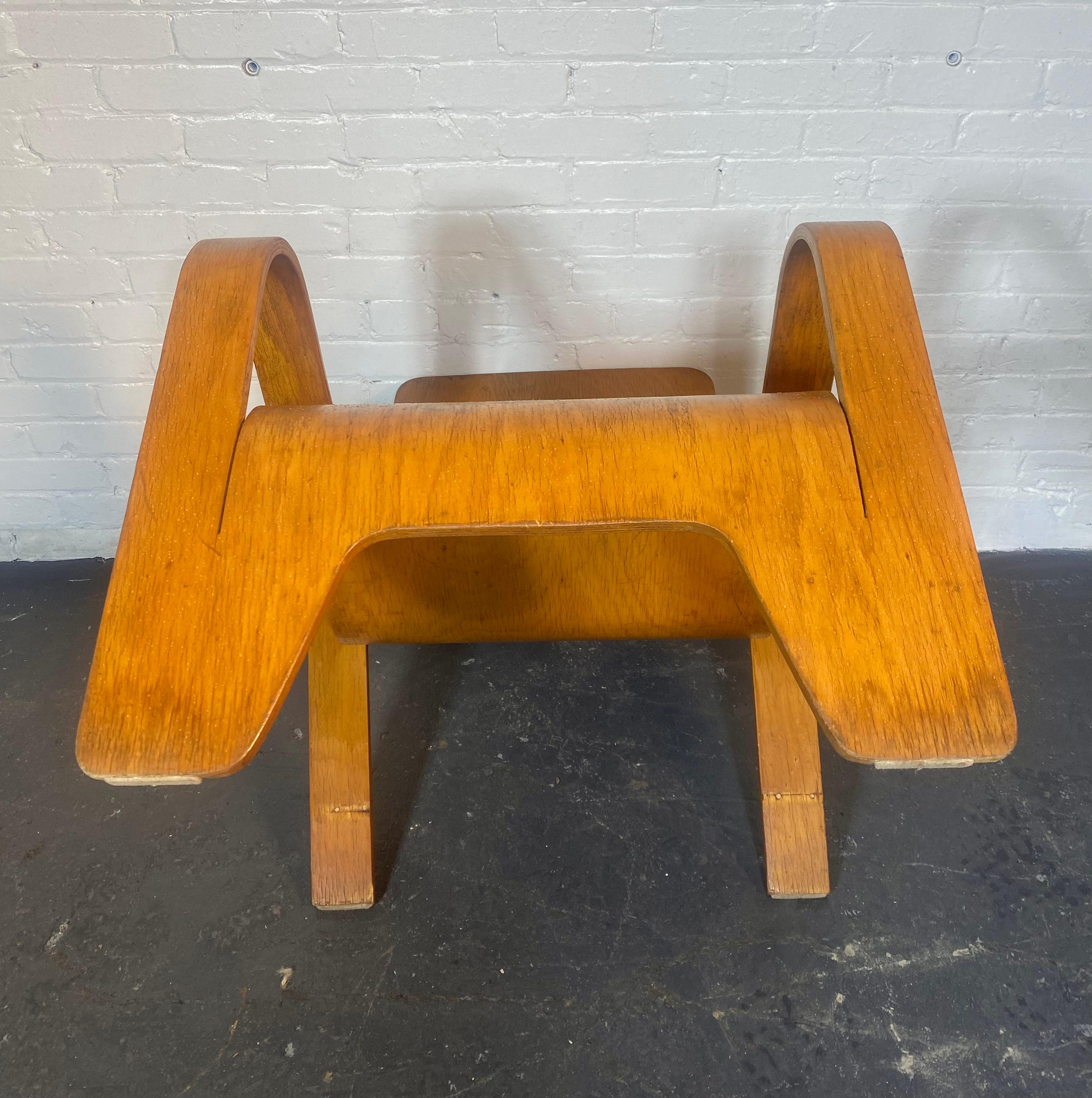 Mid-Century Modern LaWo1 Molded Plywood Lounge Chair by Han Pieck for Lawo Ommen/ Netherlands 1945 For Sale