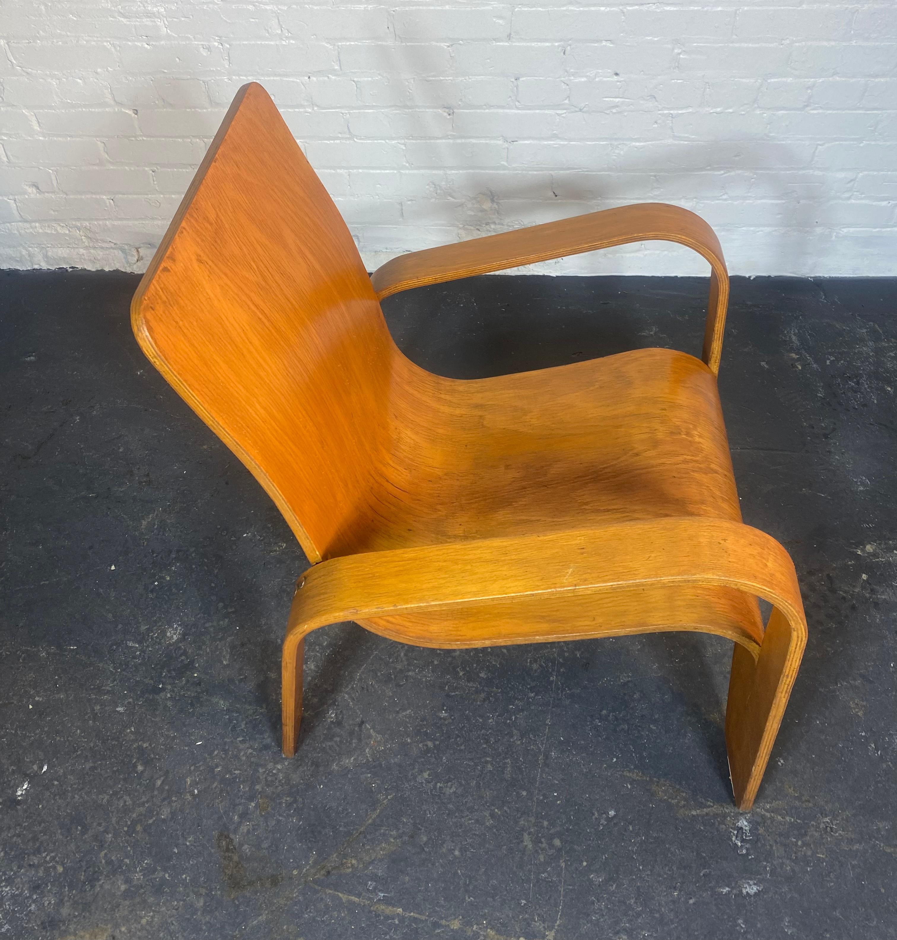Mid-20th Century LaWo1 Molded Plywood Lounge Chair by Han Pieck for Lawo Ommen/ Netherlands 1945 For Sale