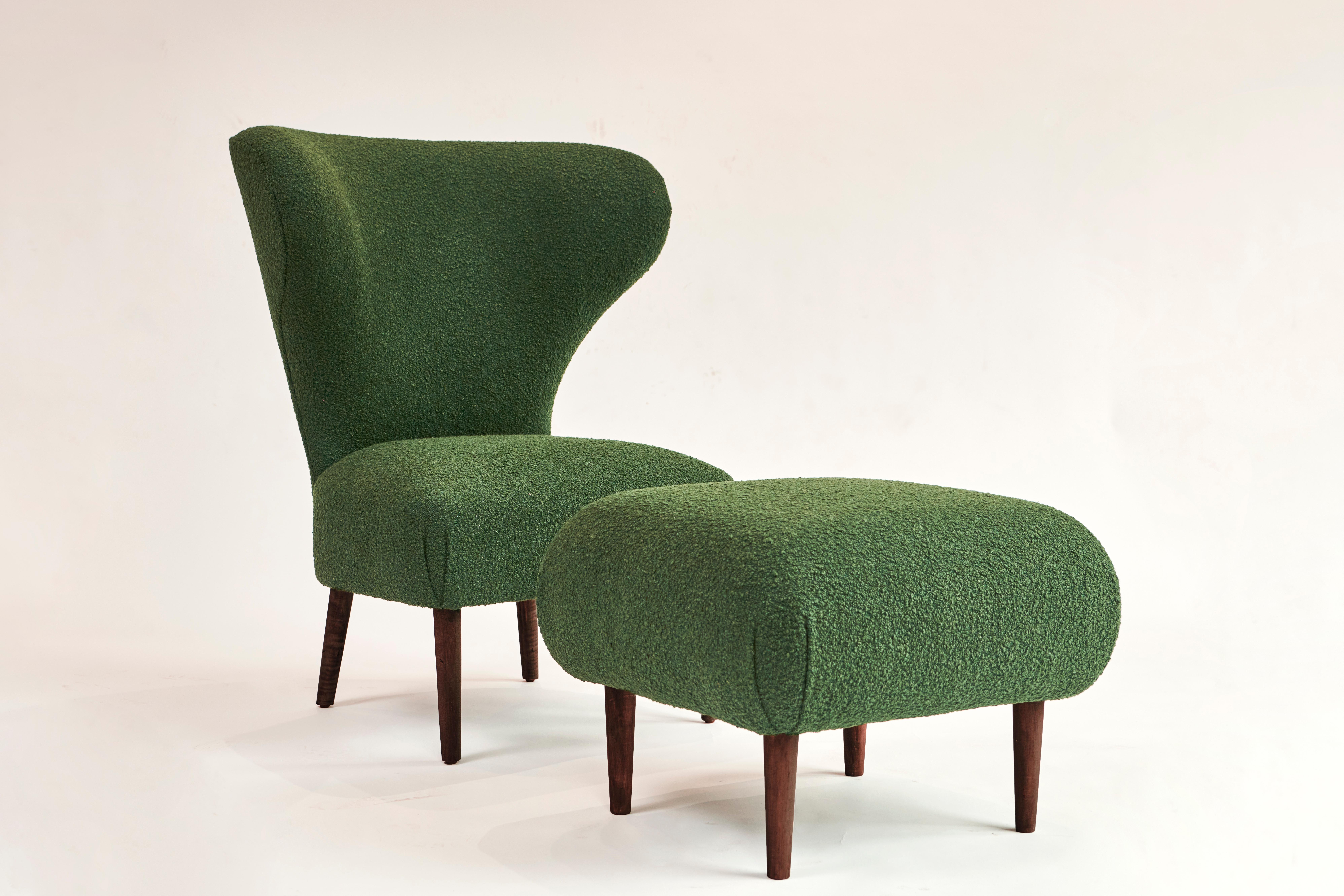 Made to order green boucle and stained maple base chair and ottoman set designed by Christian Siriano.

Fabric: Forest Green Boucle  (available in custom fabric)
Base: Stained Maple  (available in custom finish)

Chair
Seat Width: 26”
Back Width: