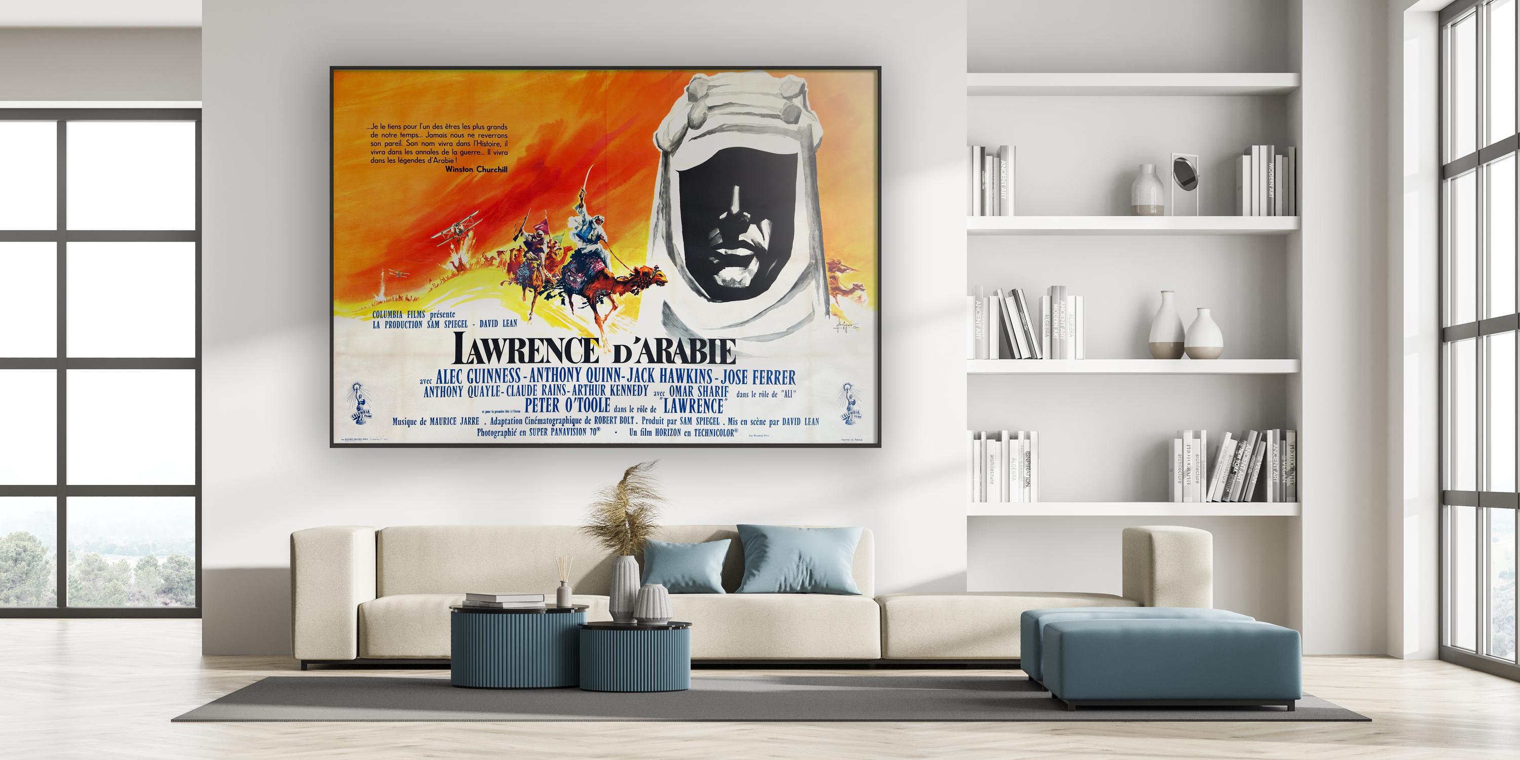 Wir bewundern dieses französische Filmplakat für den Klassiker Lawrence von Arabien aus dem Jahr 1962, das im ersten Jahr der Veröffentlichung entstand.  Das Design von Georges Kerfyser sieht in der Größe dieses französischen Double Grande