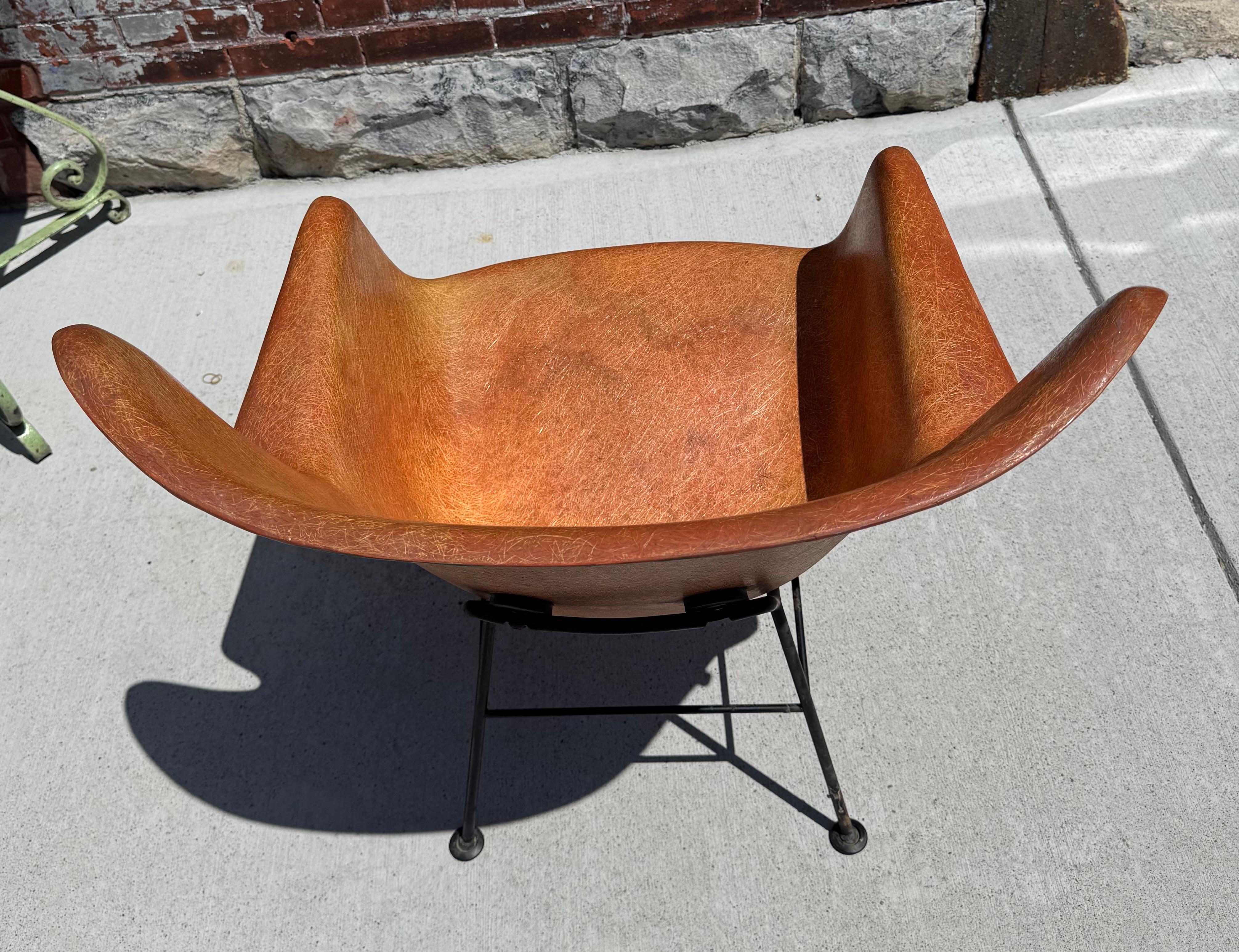 Mid-Century Modern Lawrence Peabody Fiberglass Lounge Chair / Classic Mid Century Modern For Sale
