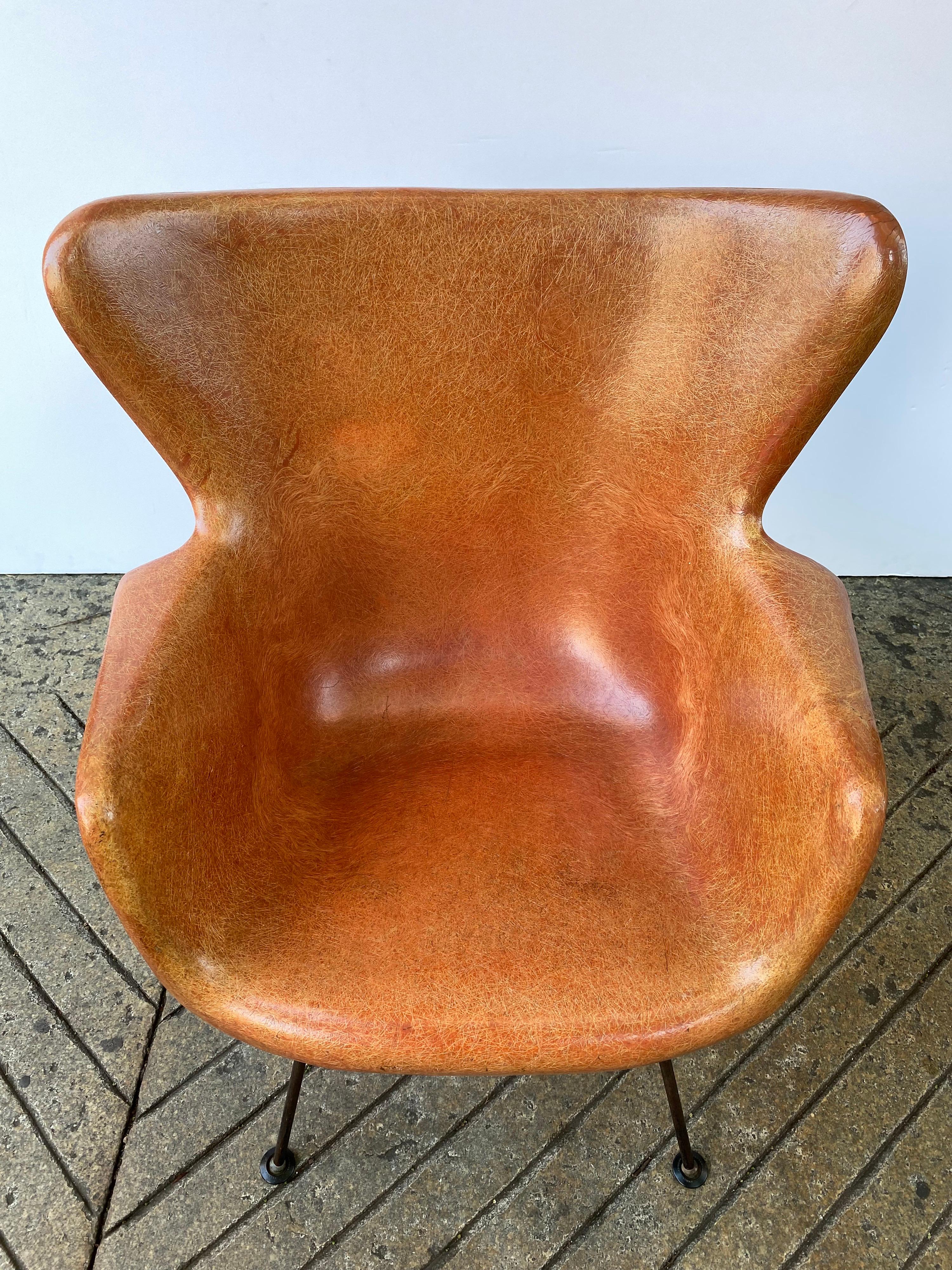 Lawrence Peabody Fiberglass Lounge Chair In Good Condition In Philadelphia, PA