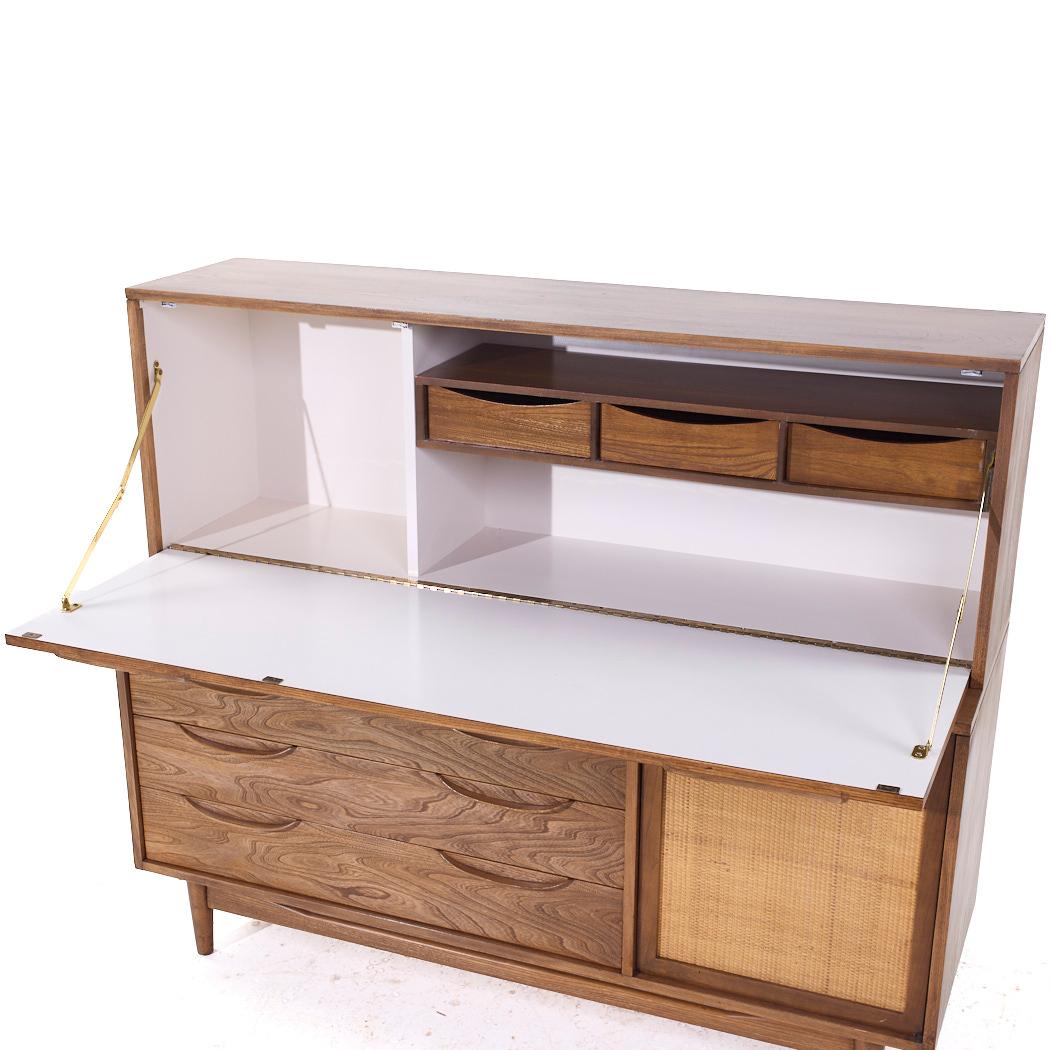 Lawrence Peabody per Nemschoff Scrivania Bar Credenza del Medioevo in vendita 4
