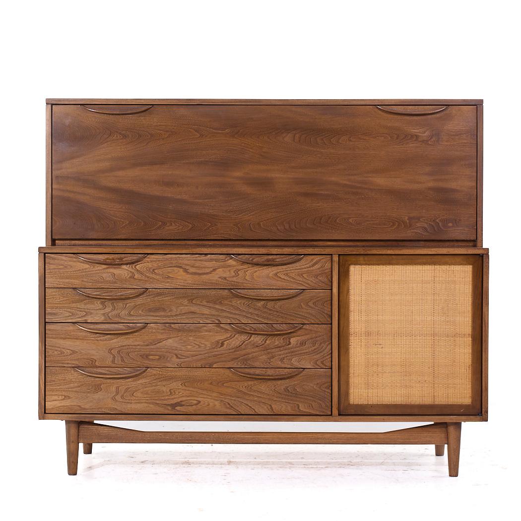 Lawrence Peabody per Nemschoff Scrivania Bar Credenza del Medioevo

Il fondo della segreteria misura: 58 di larghezza x 19,25 di profondità x 30 di altezza
Il piano misura: 58 larghezza x 14 profondità x 19,5 pollici di altezza
L'altezza complessiva