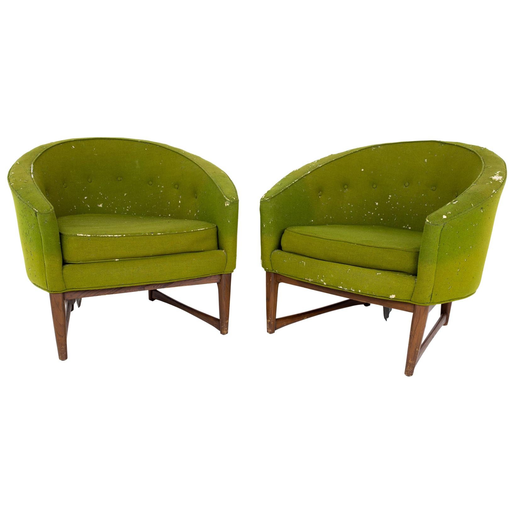 Lawrence Peabody for Richardson Nemschoff mid century lounge chairs - A pair
Each chair measures: 30 wide x 21 deep x 26 high, with a seat height of 15 inches and arm height of 19 inches
Ready for new upholstery

All pieces of furniture can be had