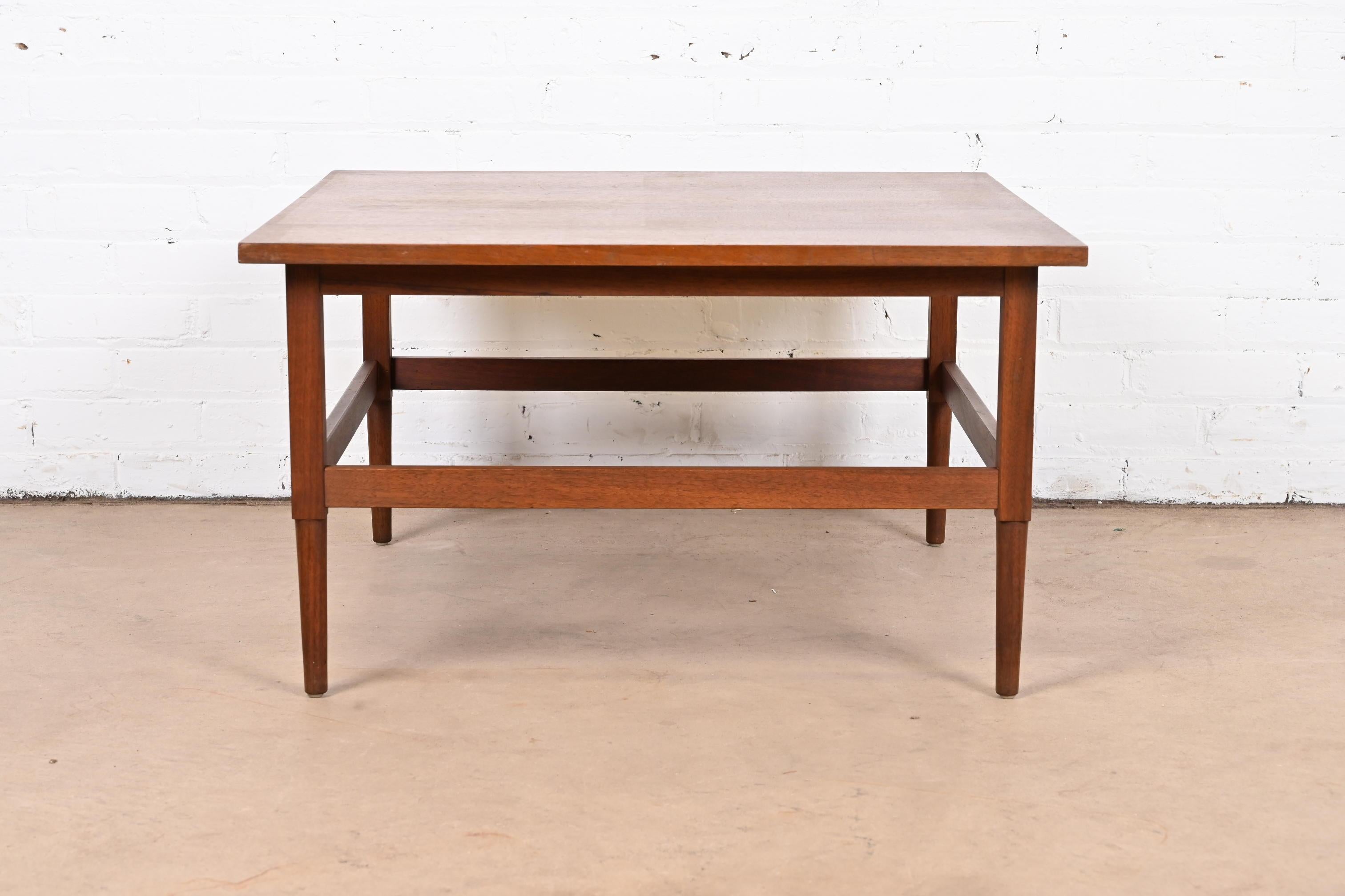 Lawrence Peabody for Richardson Nemschoff Walnut Coffee Table In Good Condition In South Bend, IN