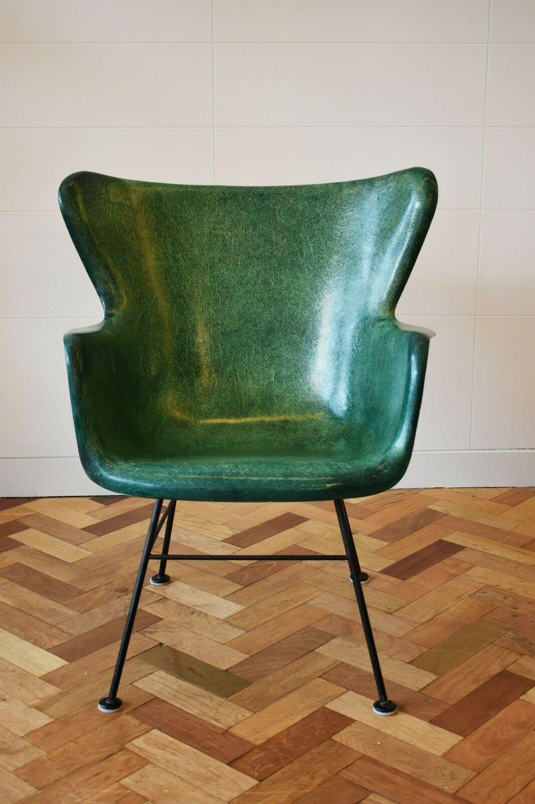 Mid-Century Modern Lawrence Peabody for Selig Fibreglass Chair