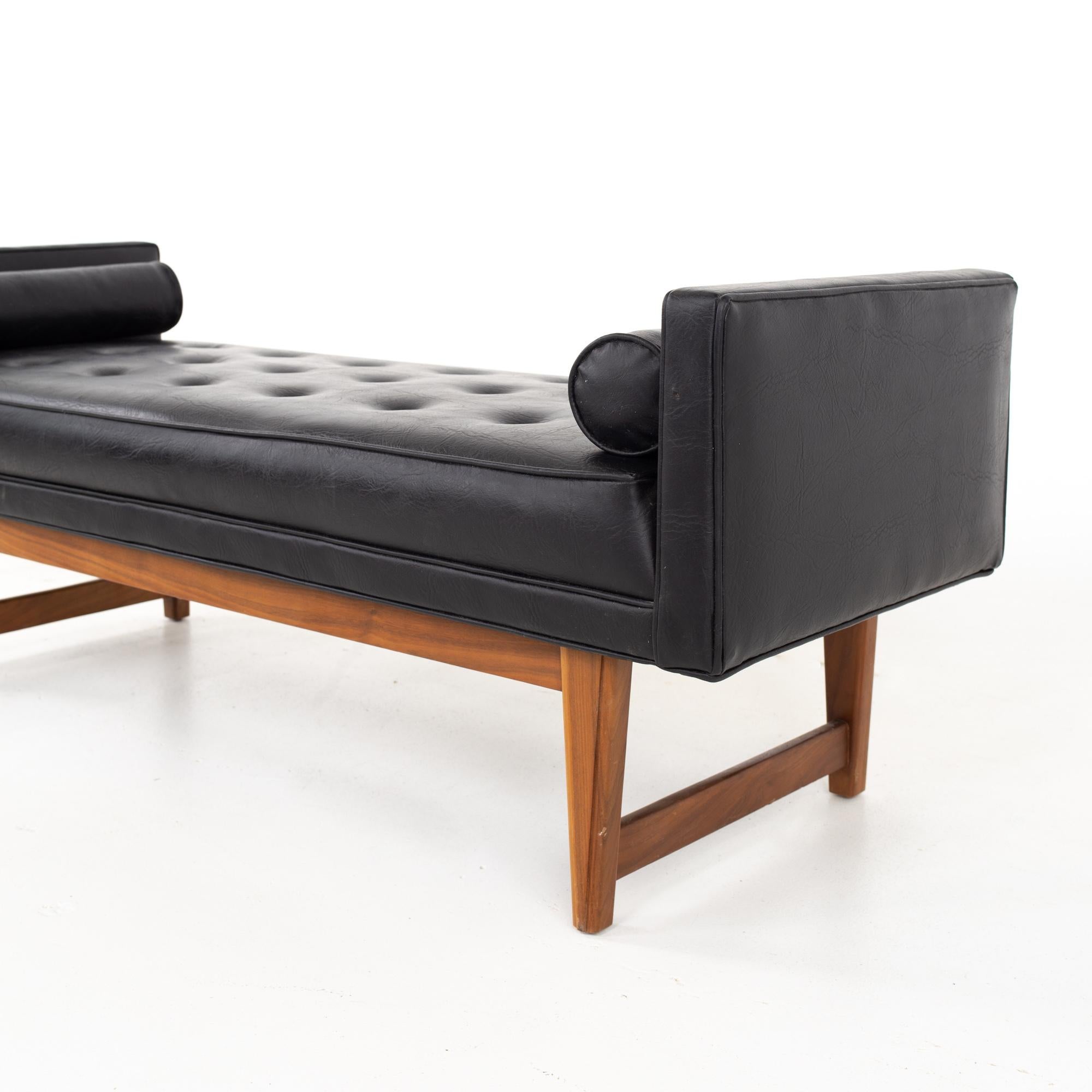 Lawrence Peabody for Selig Mid Century Tufted Black Leather Upholstered Bench In Good Condition In Countryside, IL