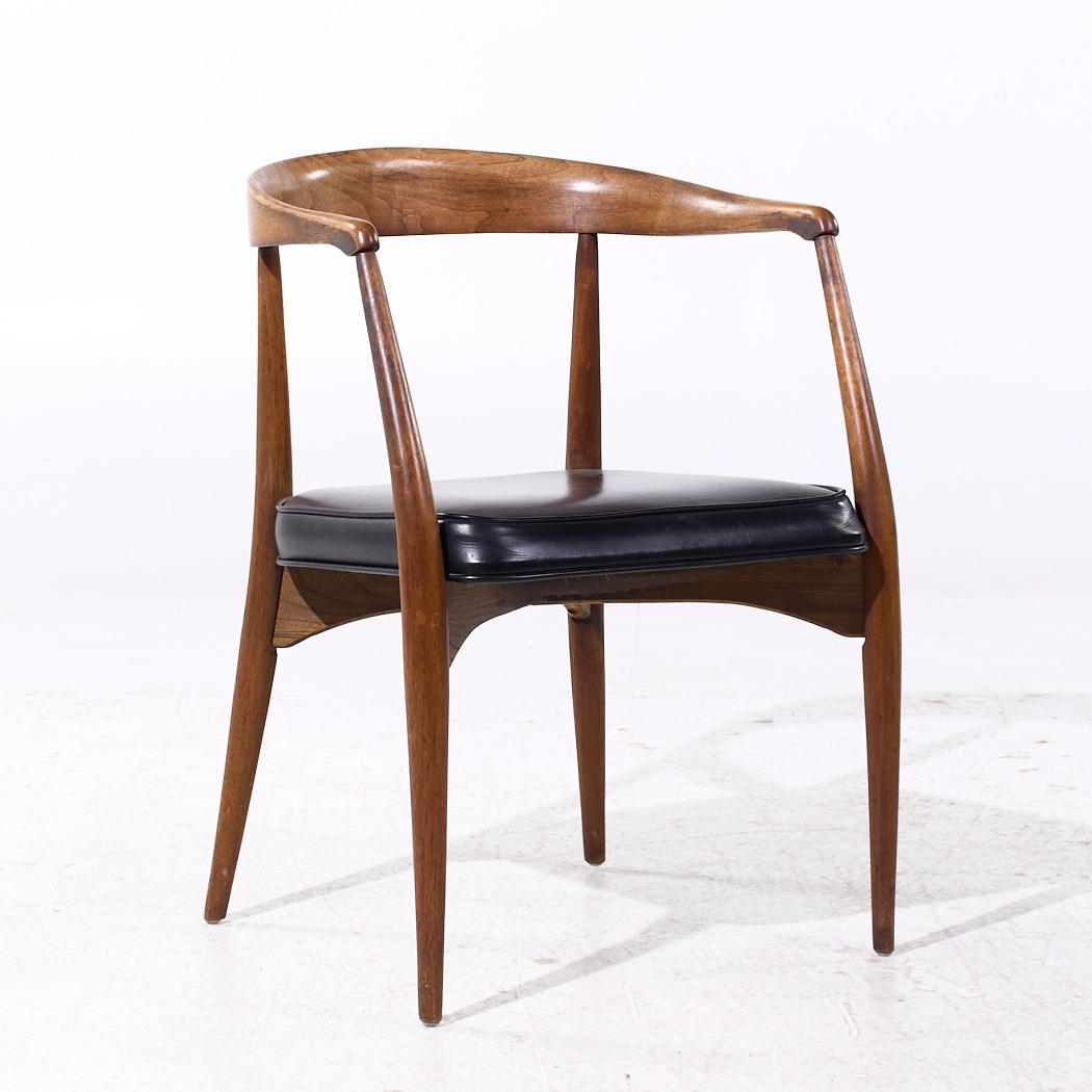 Sedie da pranzo in legno di noce Lawrence Peabody - Set di 6 in vendita 4
