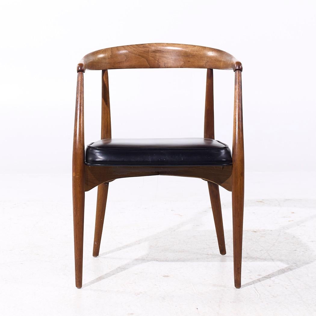 Sedie da pranzo in legno di noce Lawrence Peabody - Set di 6 in vendita 5