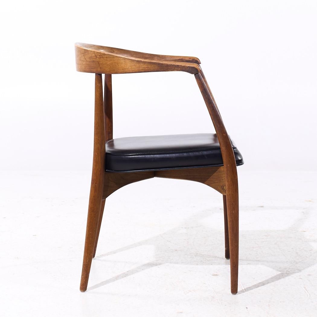 Sedie da pranzo in legno di noce Lawrence Peabody - Set di 6 in vendita 9