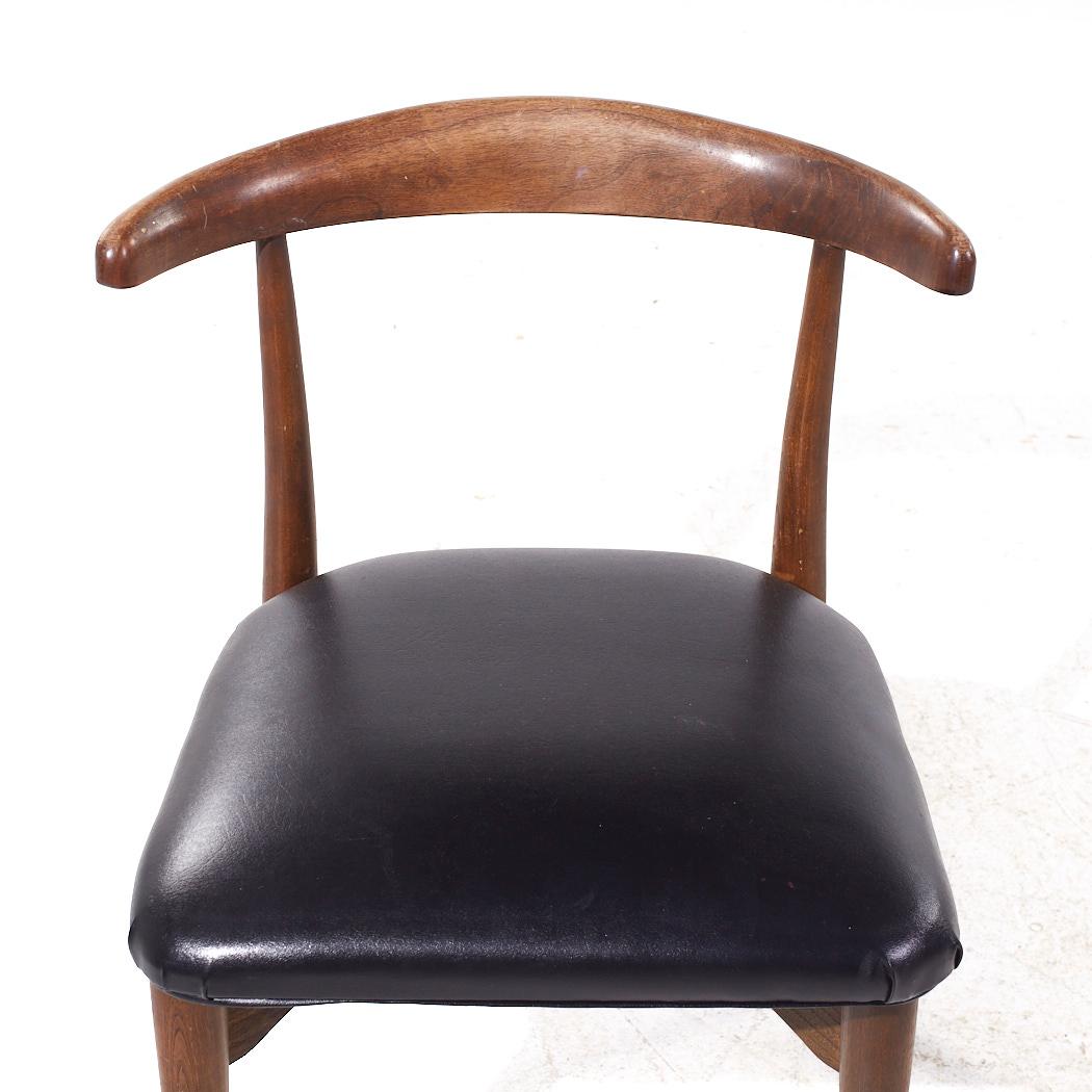 Lawrence Peabody Mid Century Esszimmerstühle aus Nussbaumholz - 8er-Set im Angebot 3