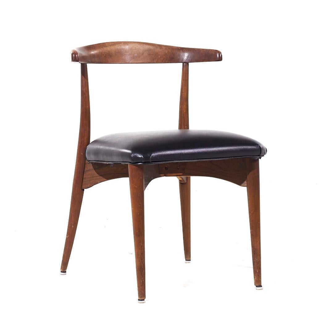 Lawrence Peabody Mid Century Esszimmerstühle aus Nussbaumholz - 8er-Set (amerikanisch) im Angebot