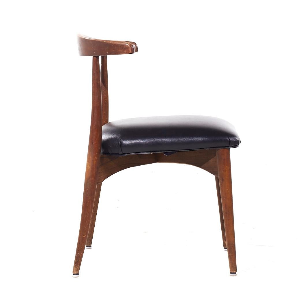 Lawrence Peabody Mid Century Esszimmerstühle aus Nussbaumholz - 8er-Set (Polster) im Angebot