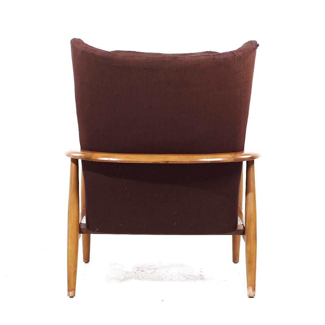 Lawrence Peabody Mid Century Wingback Lounge Chair In Good Condition For Sale In Countryside, IL