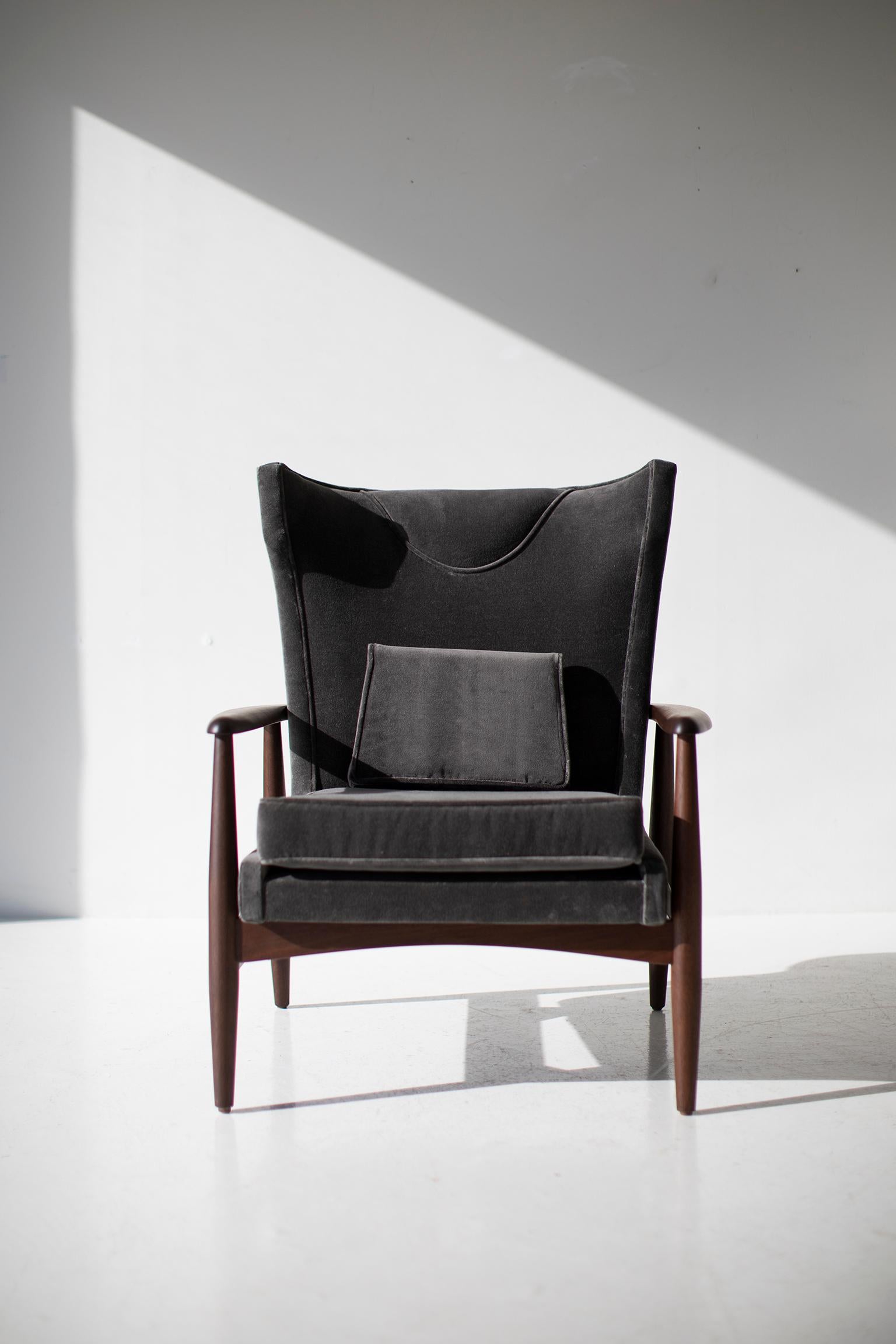 Designer: Lawrence Peabody

Manufacturer: Craft Associates Furniture
Period/Model: Mid-Century Modern
Specs: Walnut, velvet
Yardage: 6 yards

This Lawrence Peabody wing chair for Craft Associates Furniture is expertly handcrafted and upholstered.