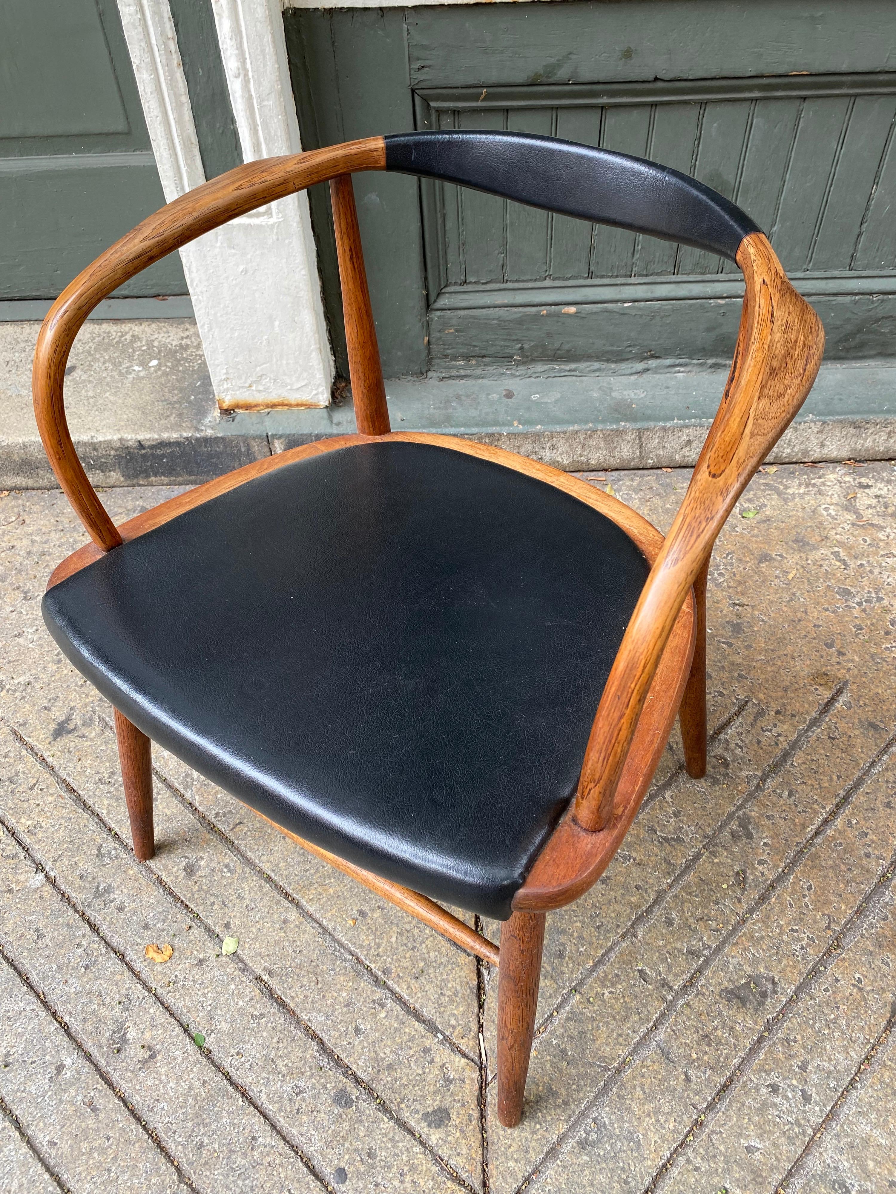 Lawrence Peabody Pair of Armchairs In Good Condition In Philadelphia, PA