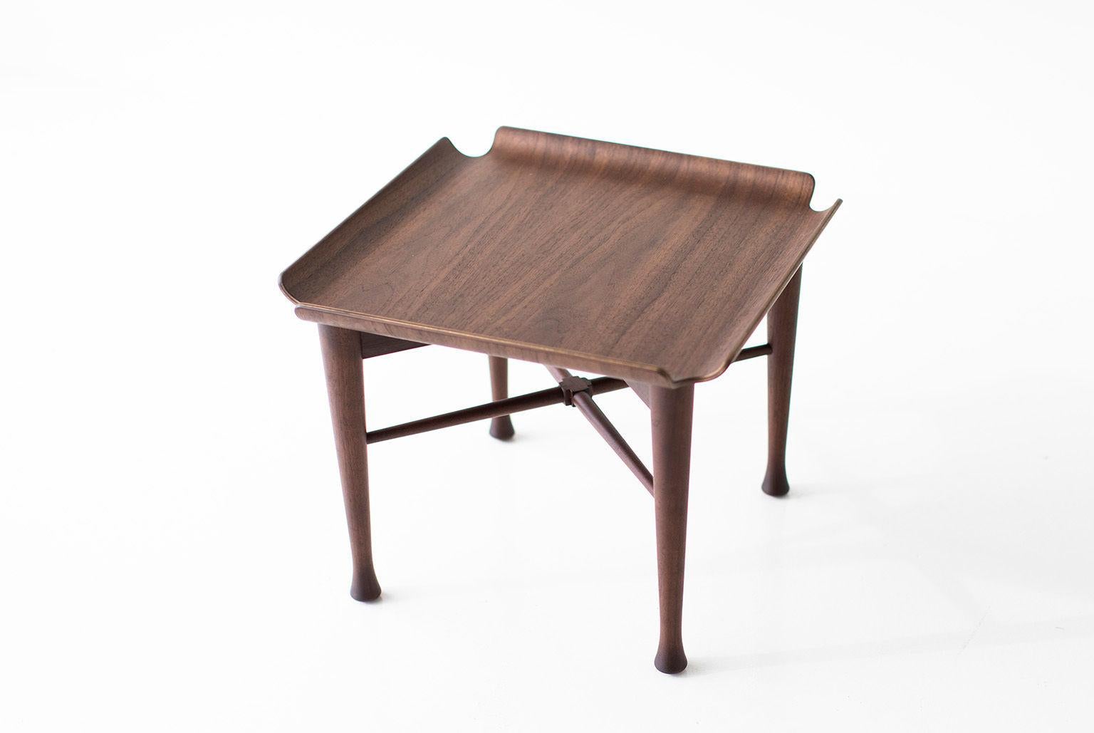 Lawrence Peabody: Beistelltisch aus Nussbaumholz für Craft Associates Furniture im Angebot 2