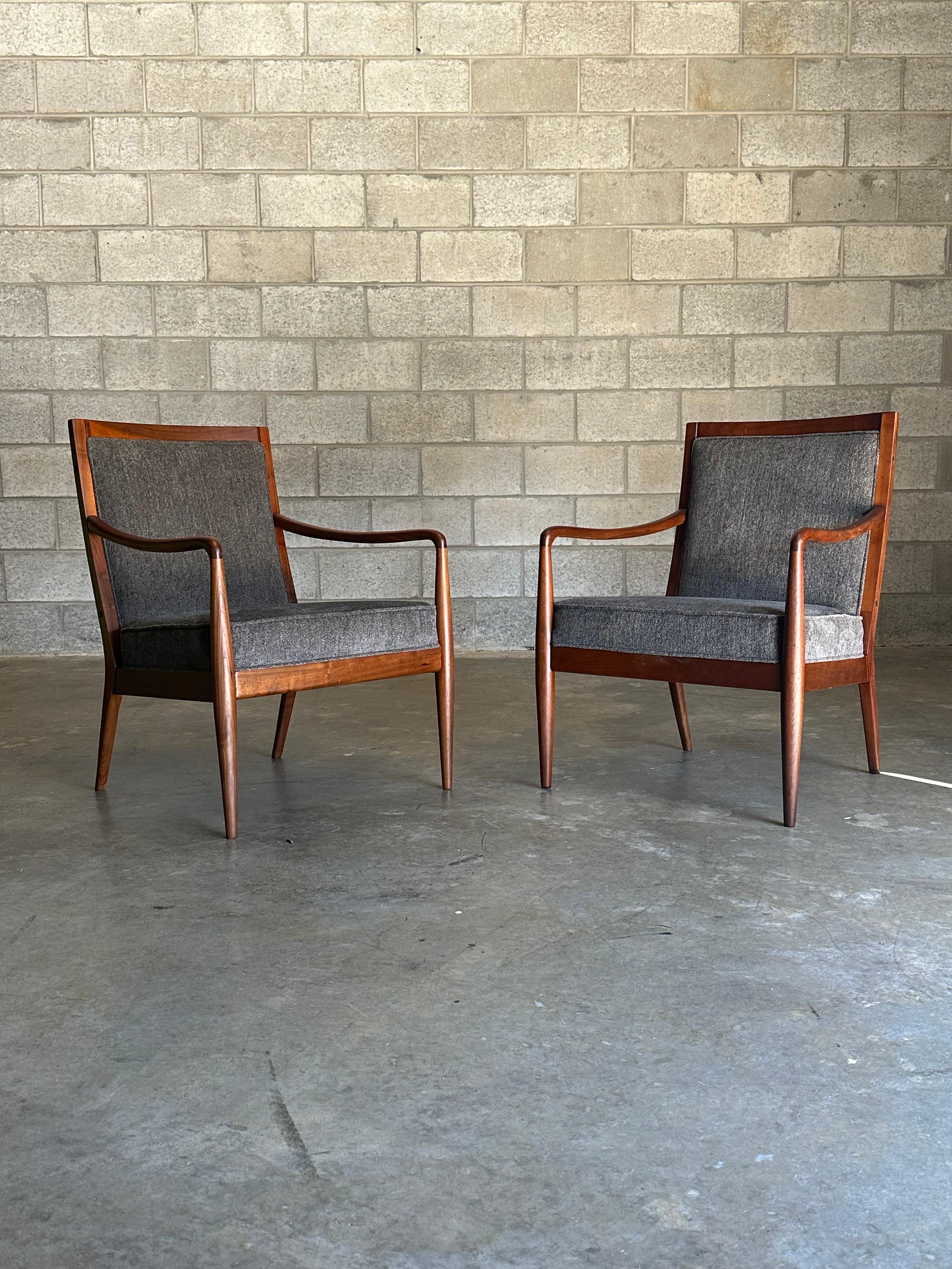 Mid-Century Modern Lawrence Peadbody for Richardson Nemschoff Lounge Chairs- A Pair For Sale