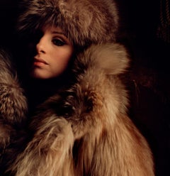 Barbra Streisand in pelliccia, 1969 di Lawrence Schiller