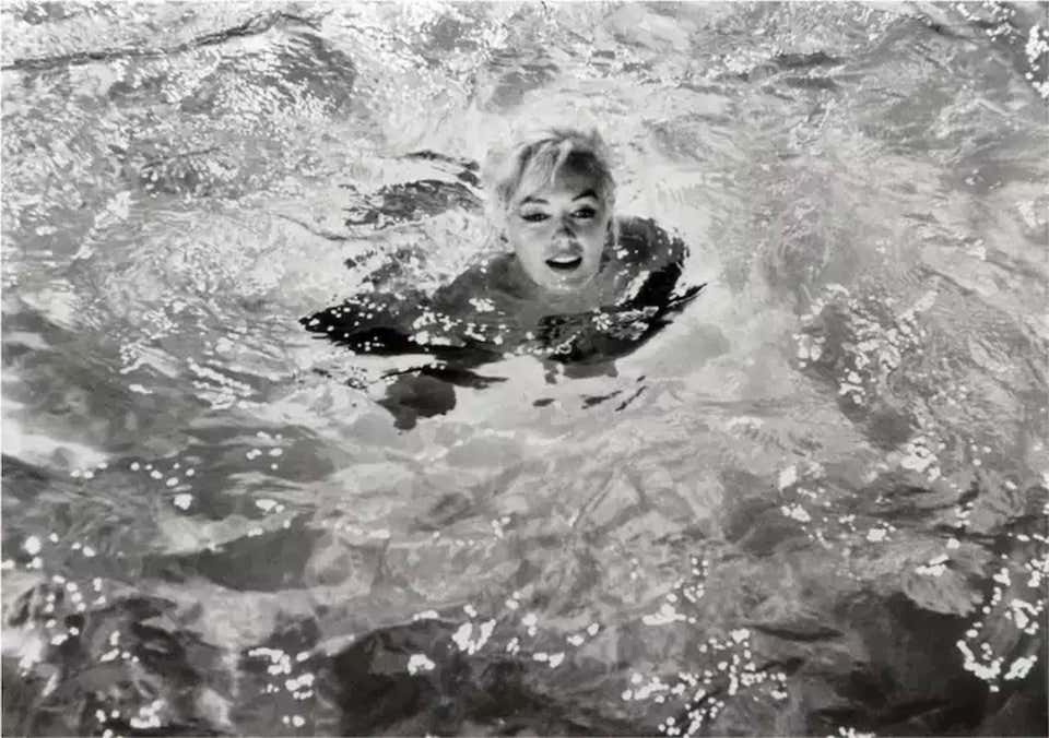 Marilyn Immersed, 1962 by Lawrence Schiller - Vintage Photography - Los Angeles