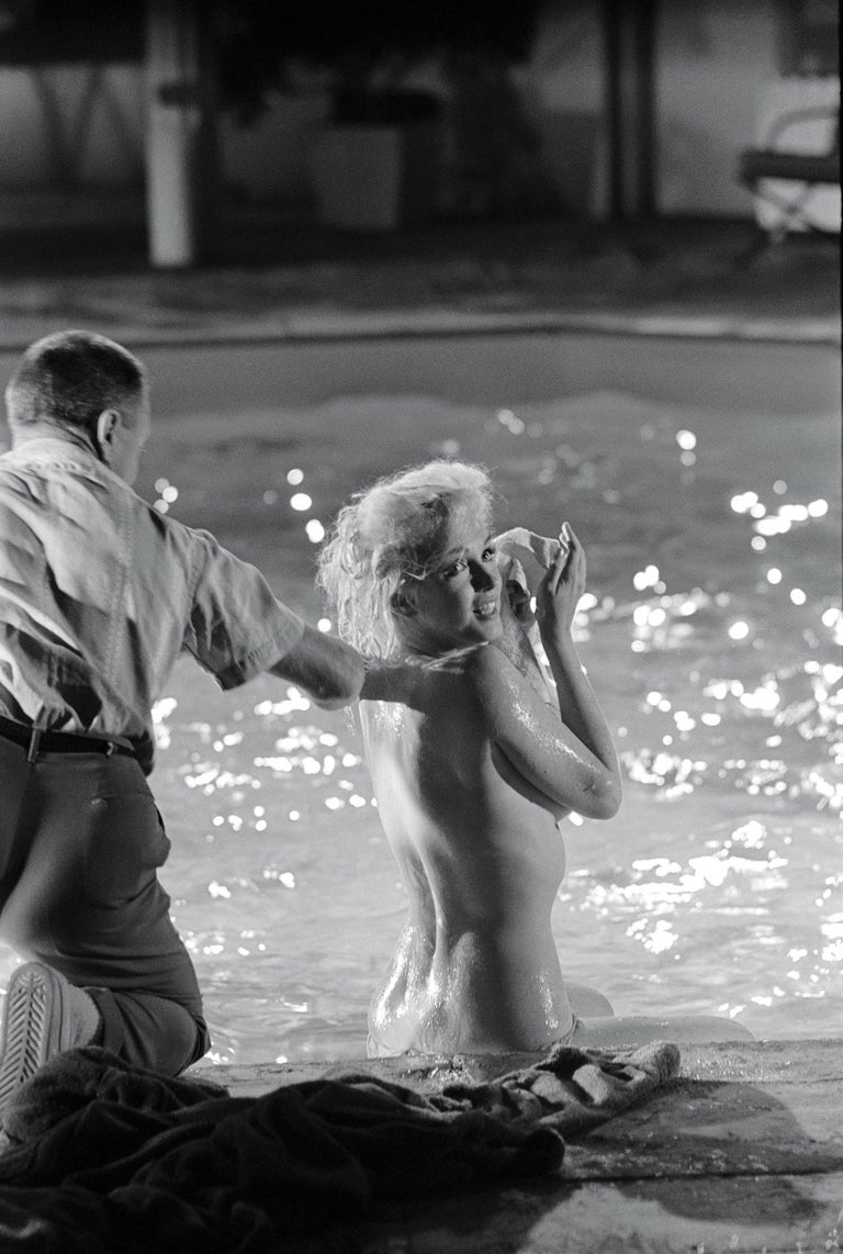 Marilyn Monroe Photograph Undressed Poolside by Lawrence Schiller, 19/75 For Sale 1