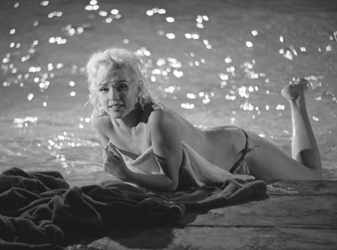 Lawrence Schiller Black and White Photograph - Marilyn Taking a Rest